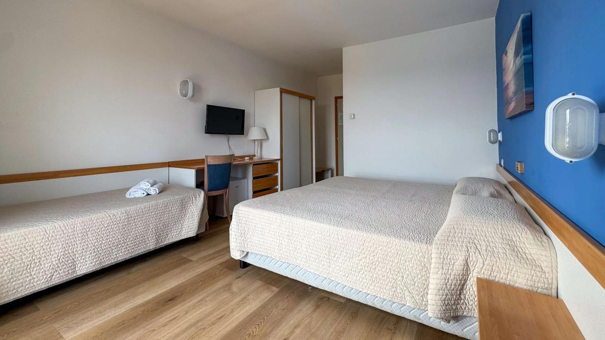 Palace Room,1675803975:JPEG