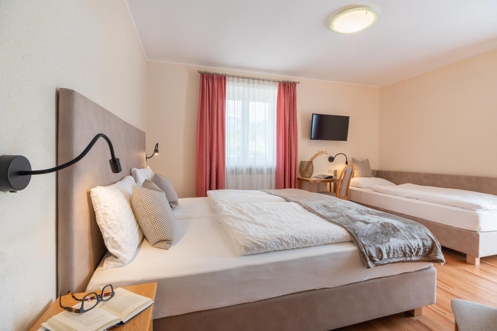 Triple Room,1678649229:JPEG