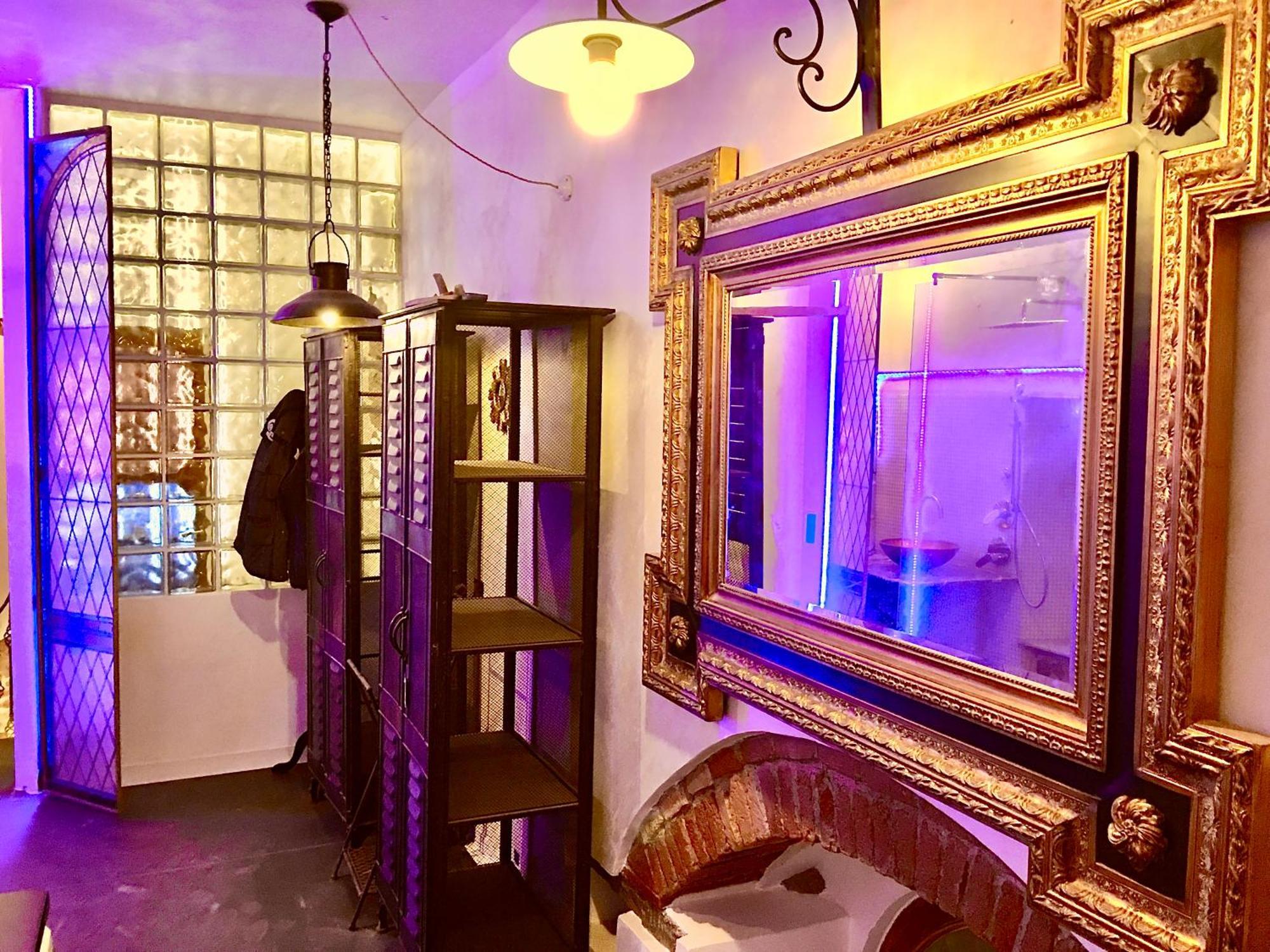 Deluxe Suite Spa Bath
