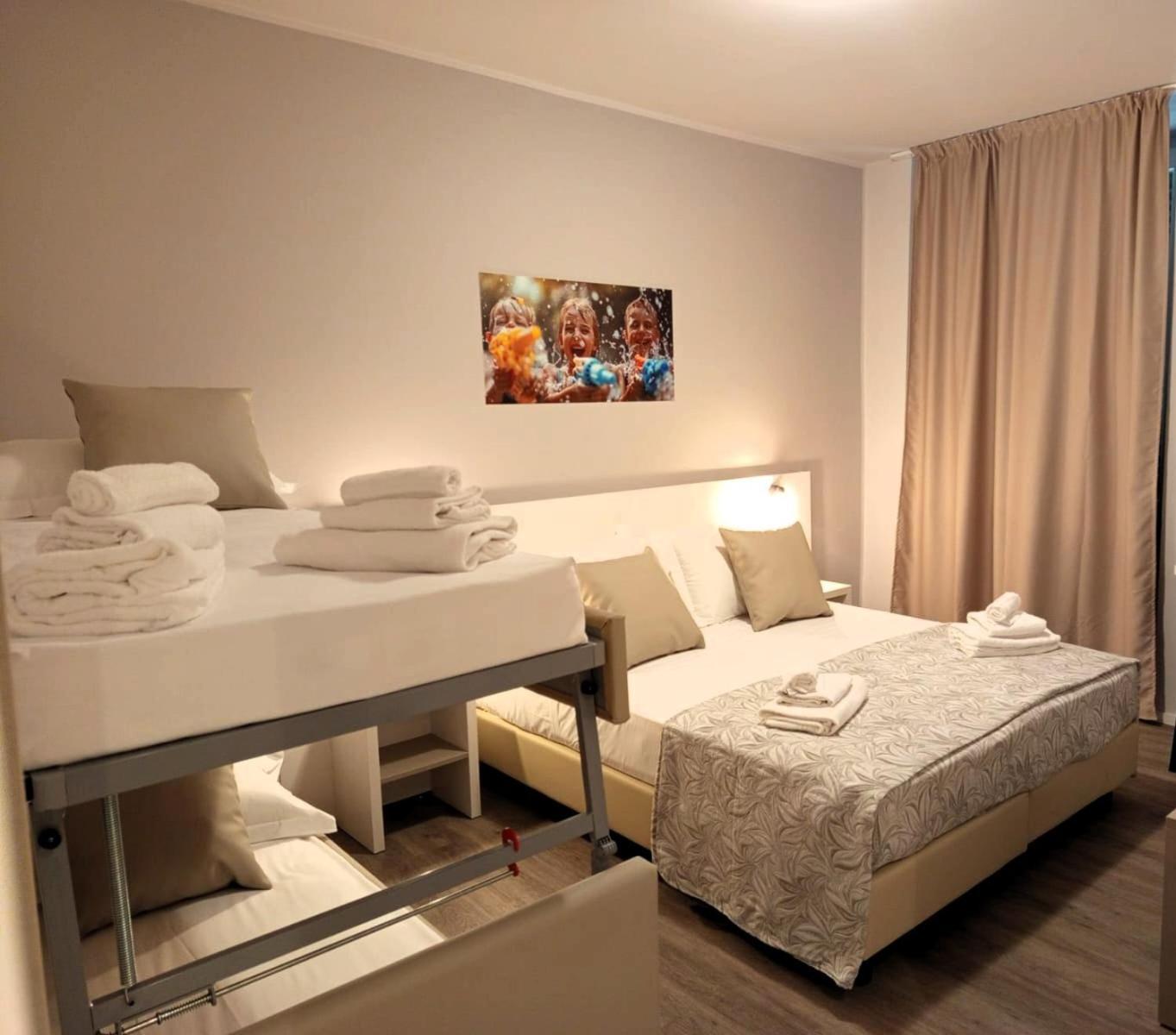 Quadruple Room,1686424104:JPEG