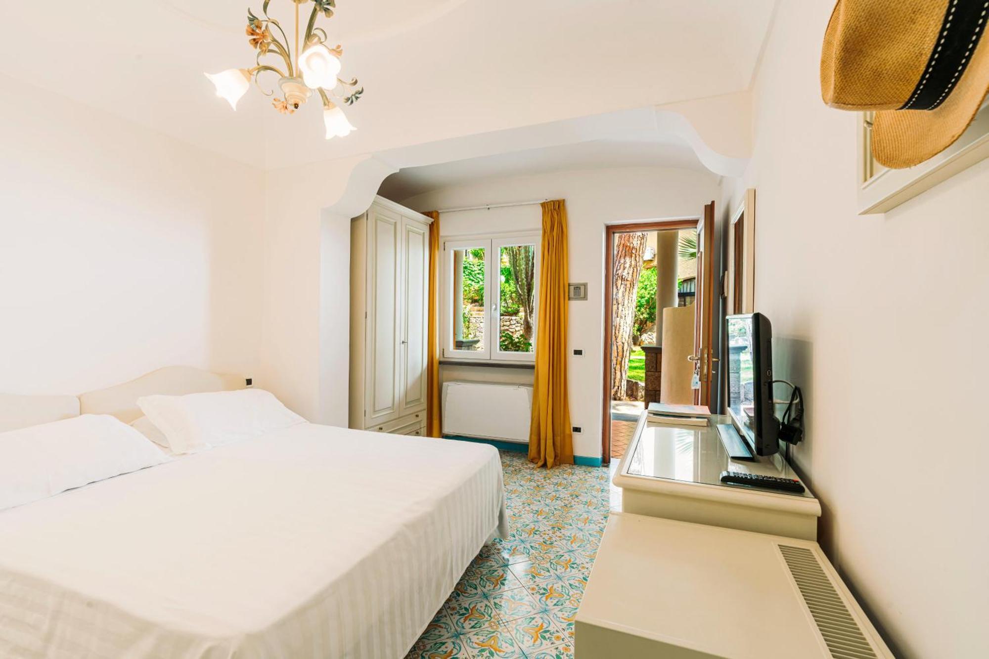 Double Room Patio,1688812384:JPEG