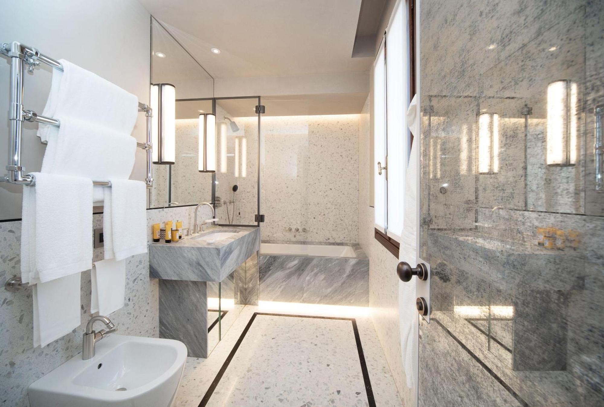 Grand Deluxe Room