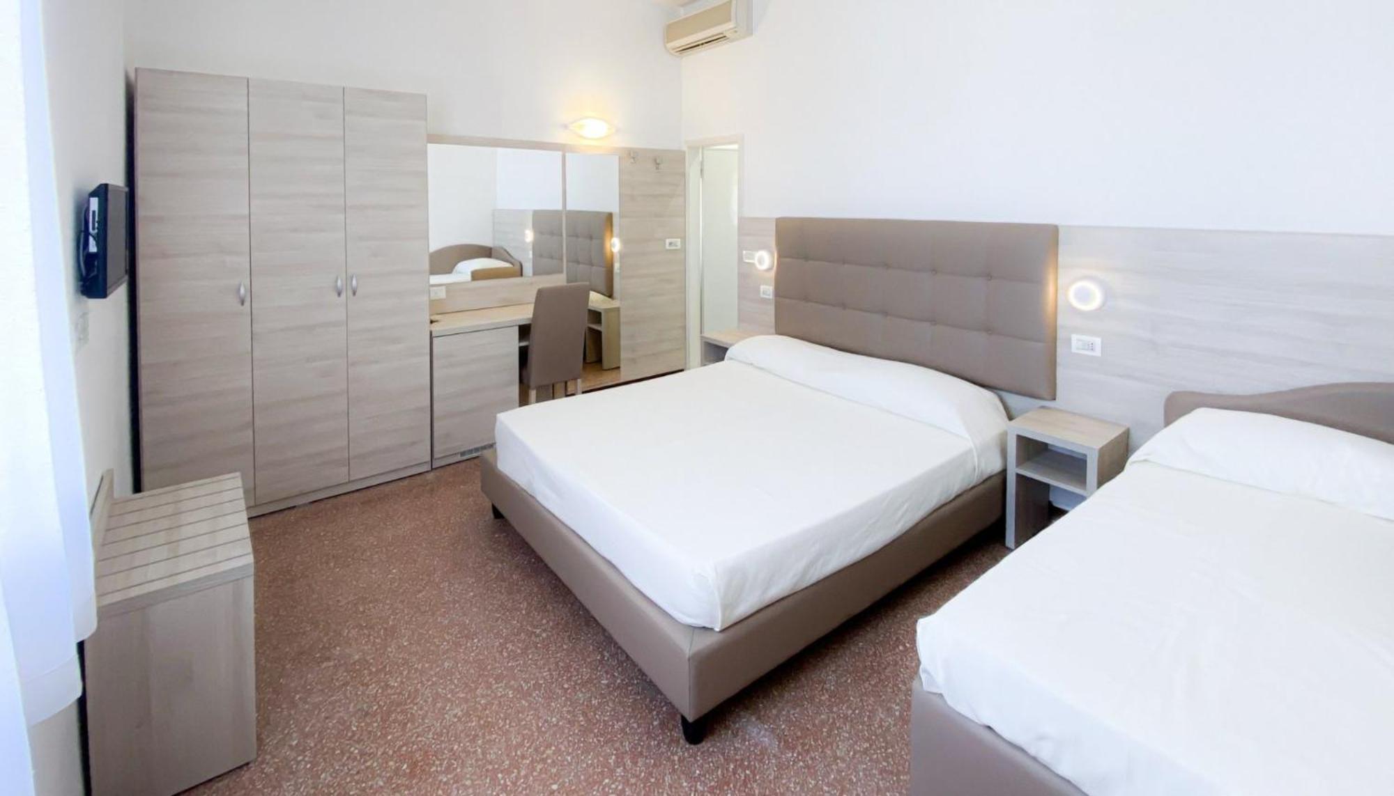 Economy Triple Room,1689845118:JPEG