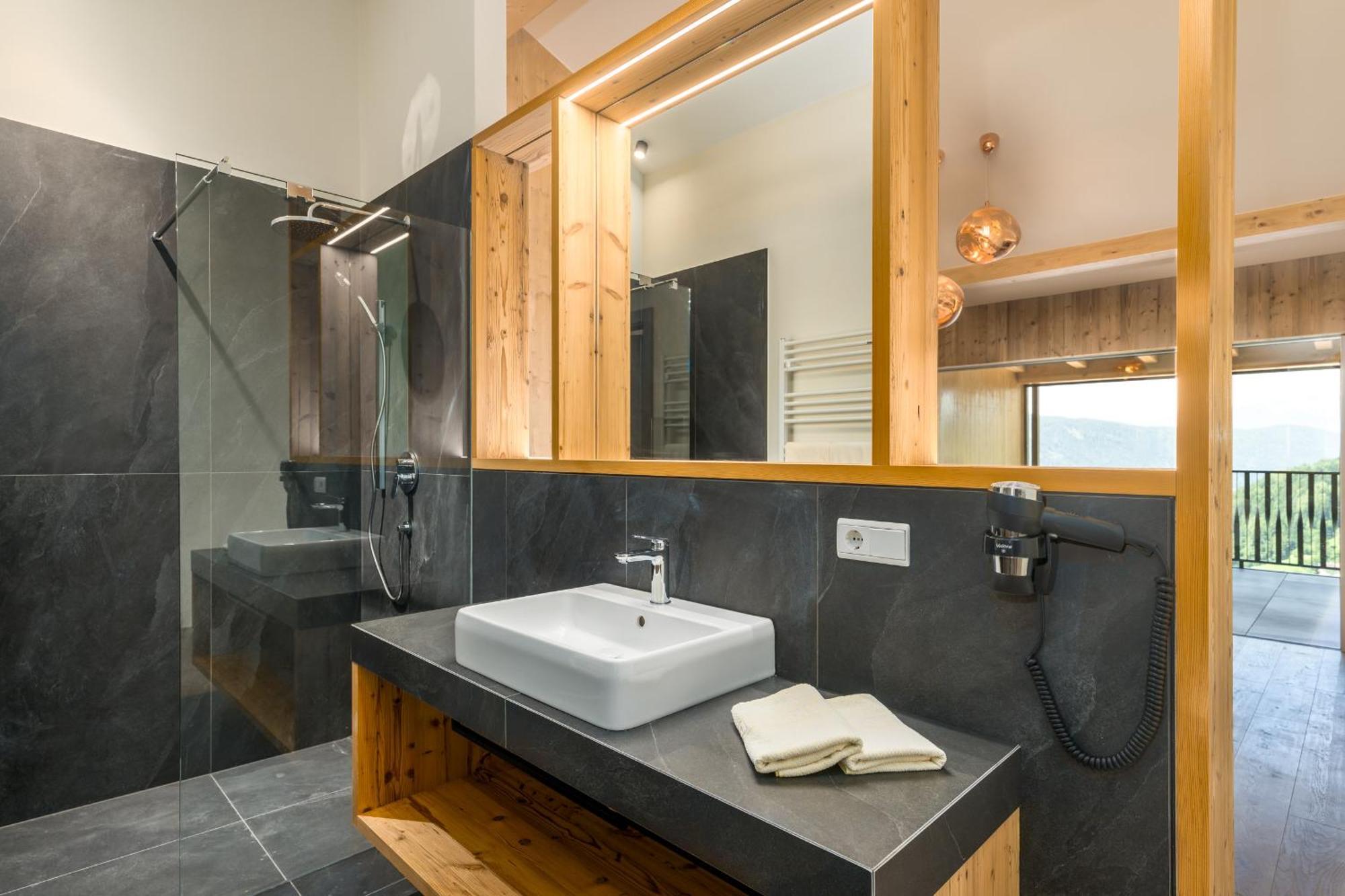 Junior Suite Mountain View