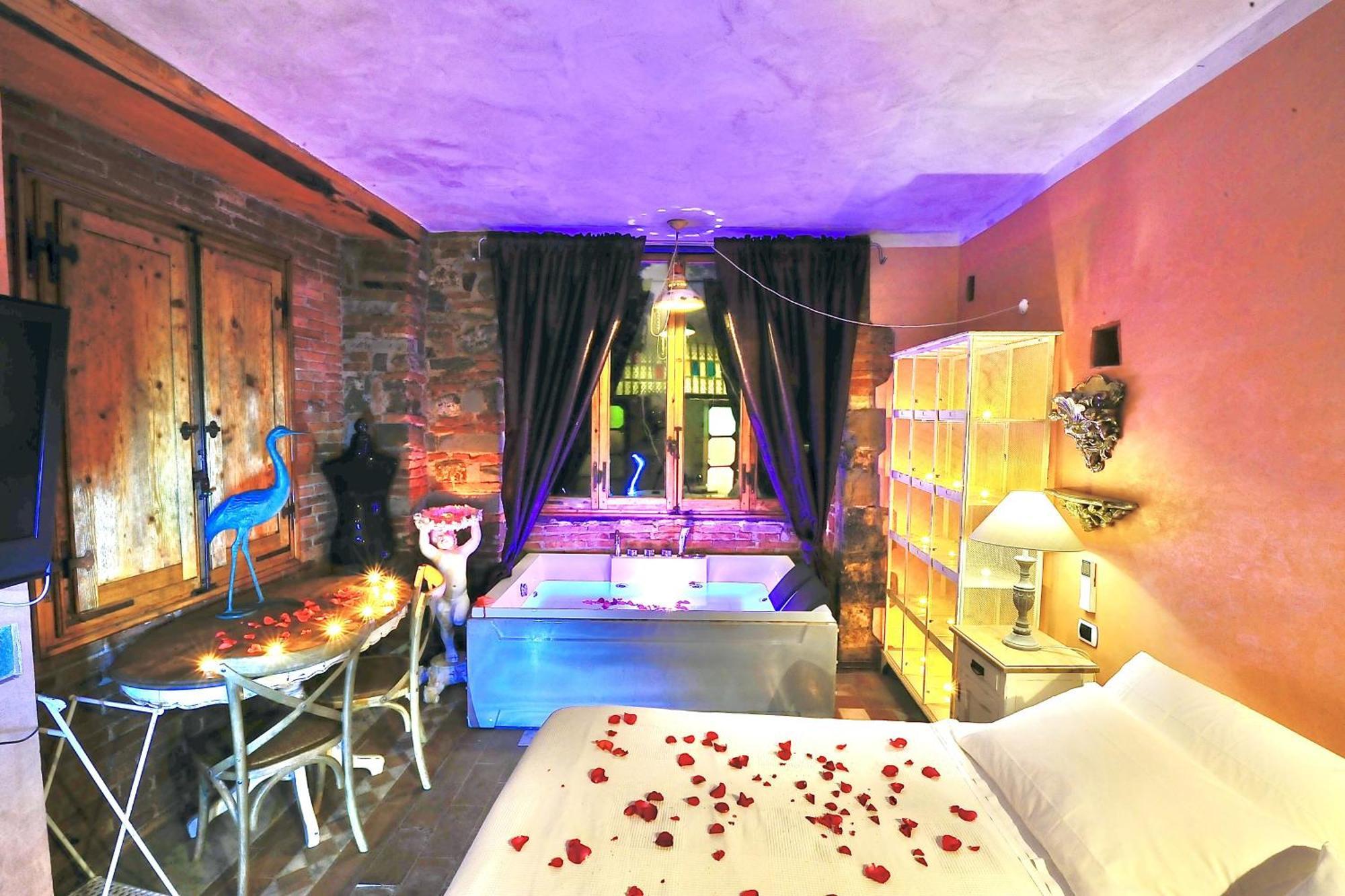 Queen Room Spa Bath