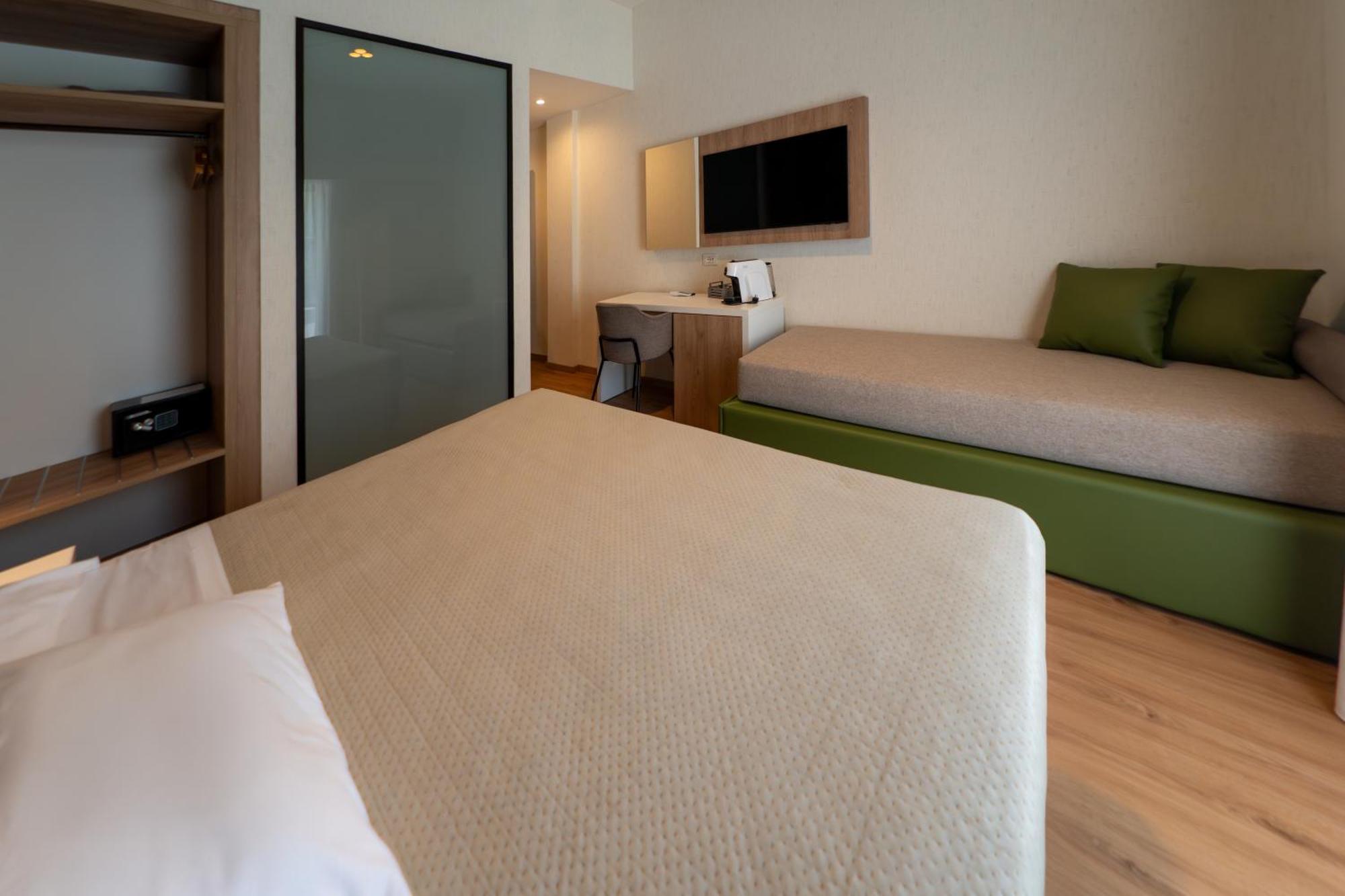 Superior Double Room with Terrace