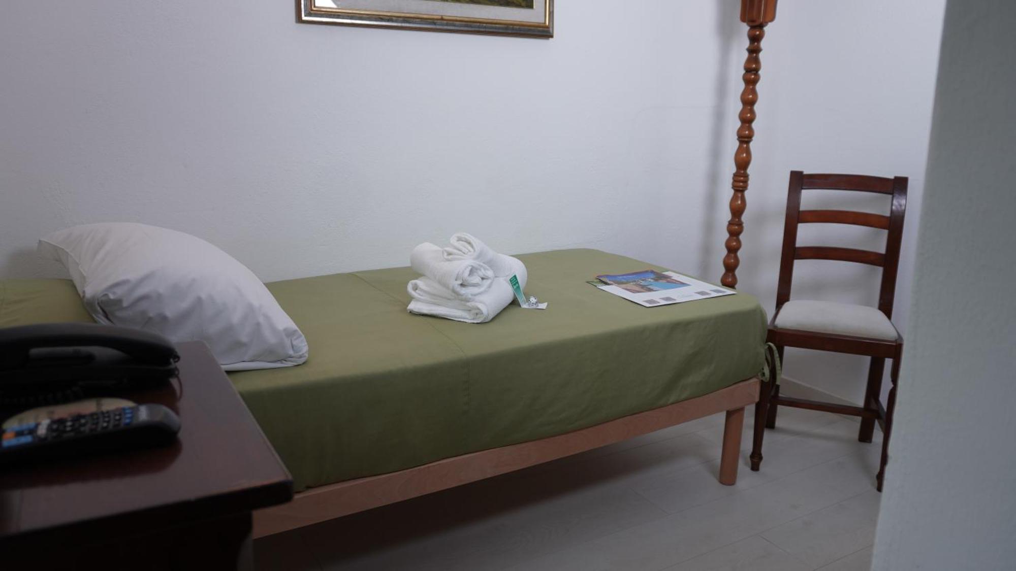 Small Single Room