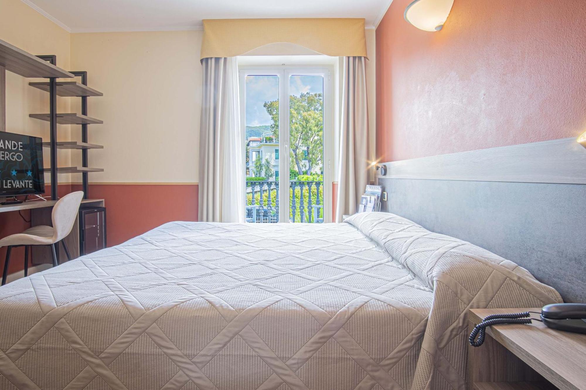 Deluxe Dreibettzimmer mit Meerblick