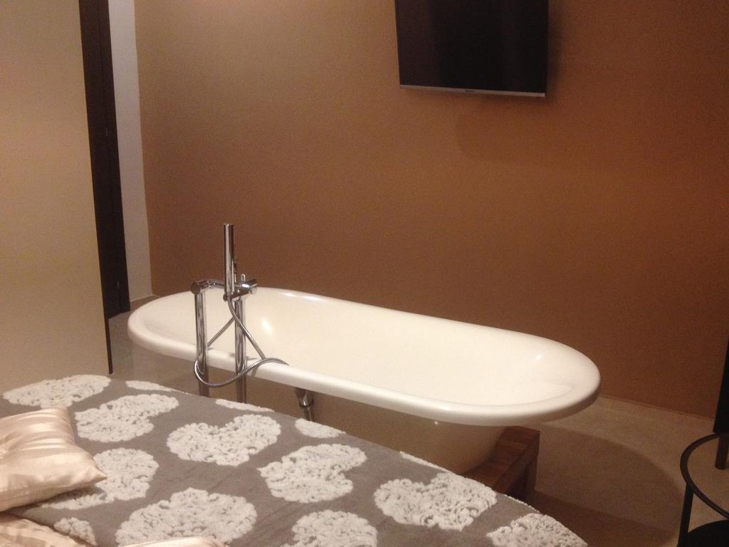 Double Room,1542168940:JPEG