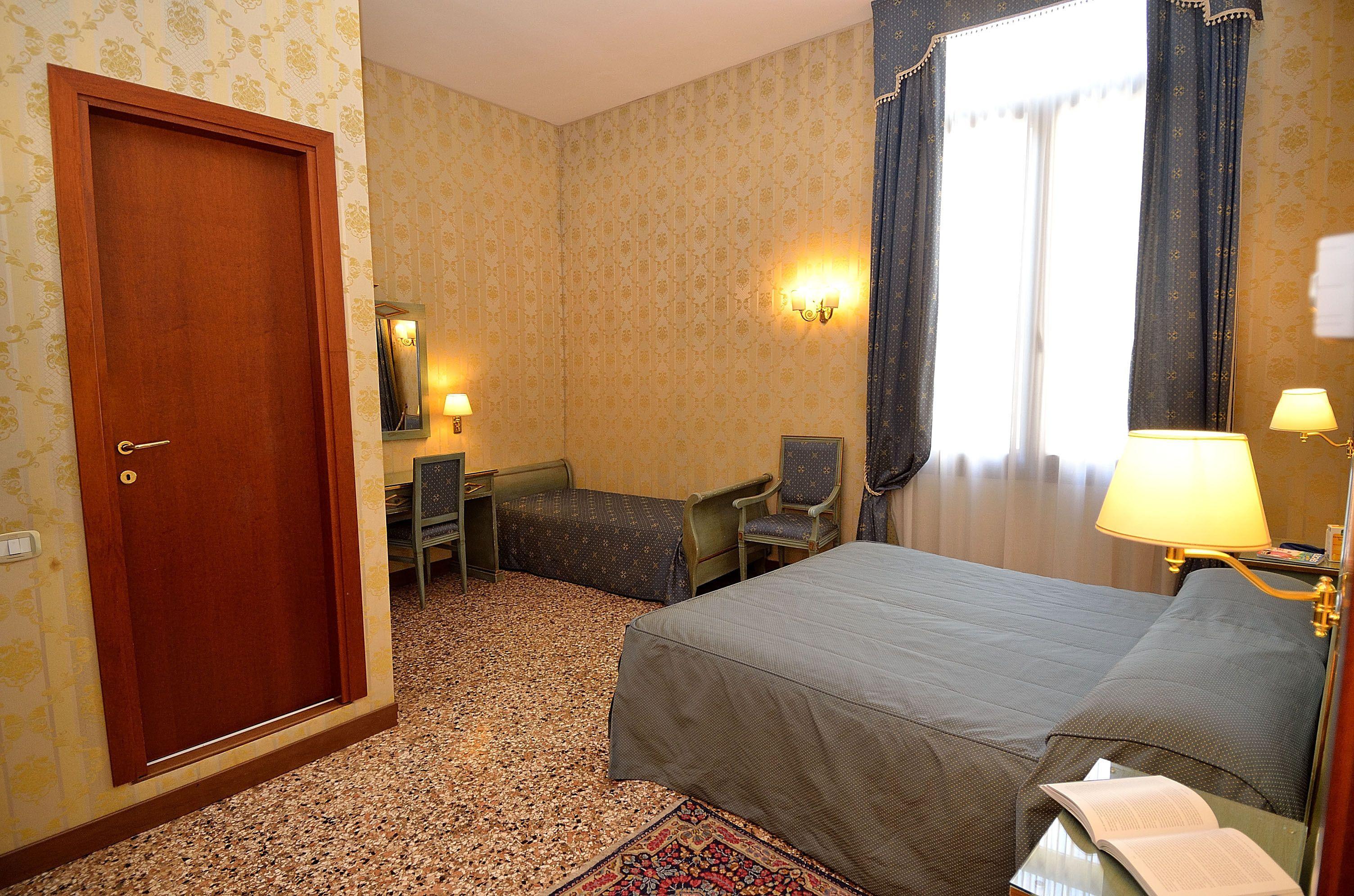 Quarto Superior com Cama de Casal ou 2 de Solteiro