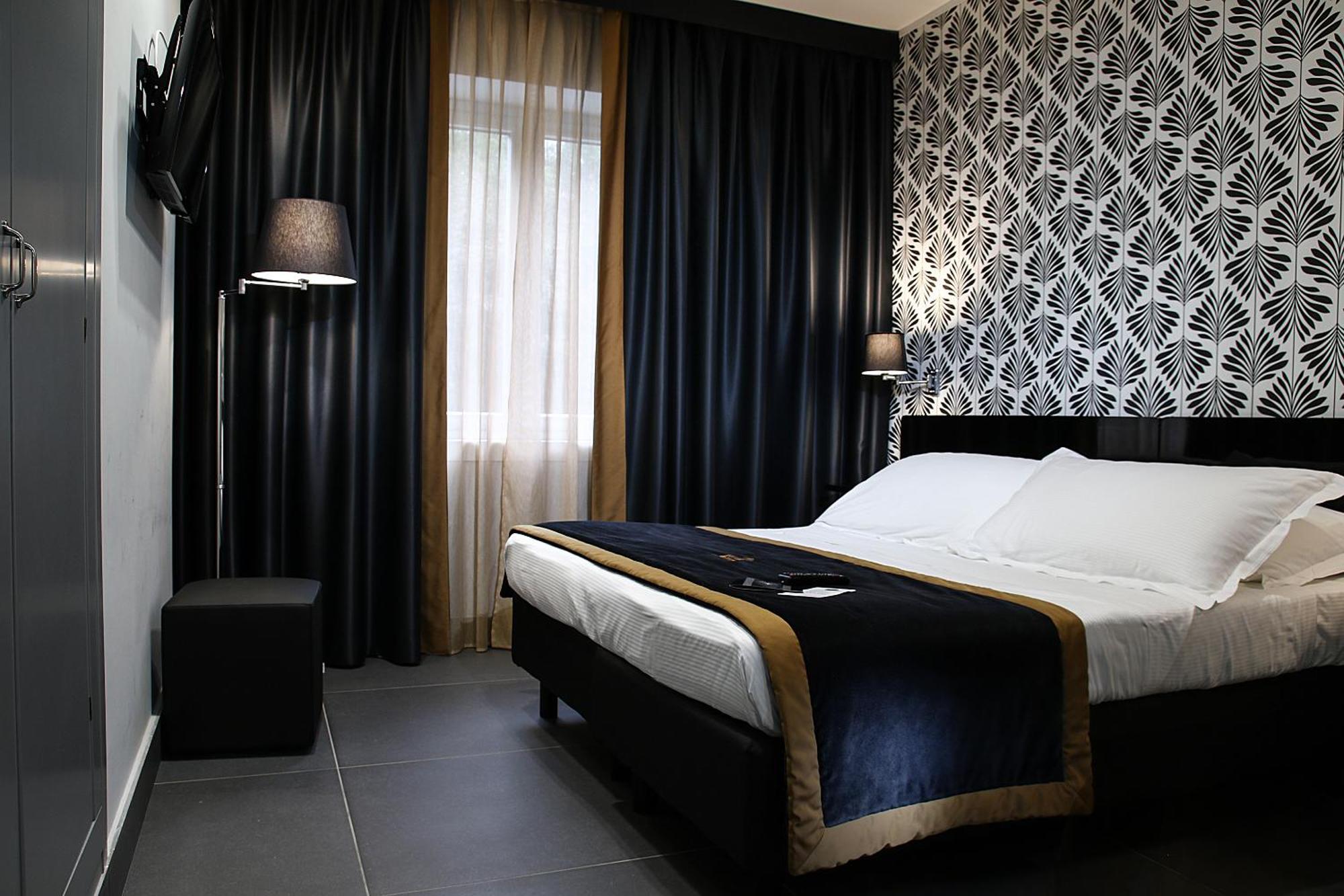 Comfort Queen Room