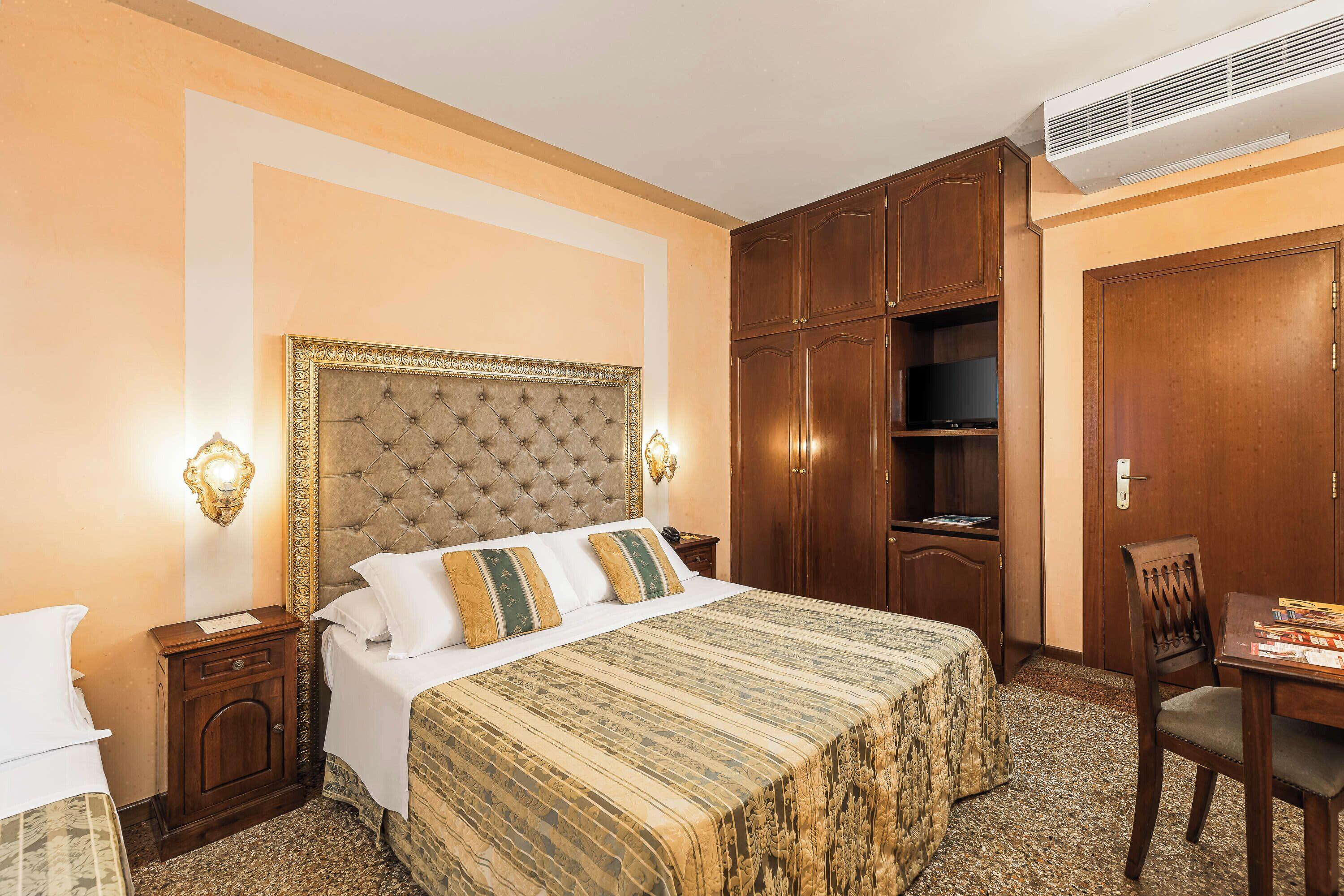 Classic Triple Room