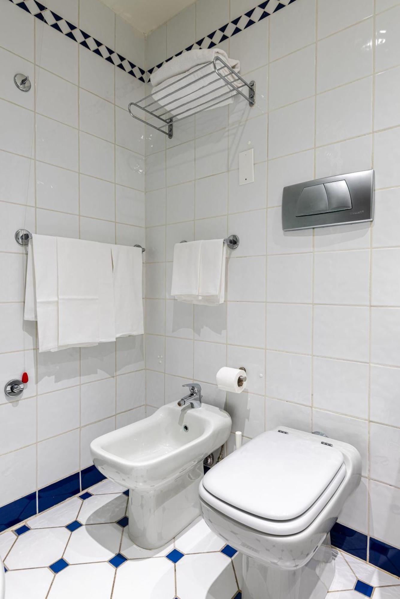 Chambre Quadruple avec Salle de Bains Privative
