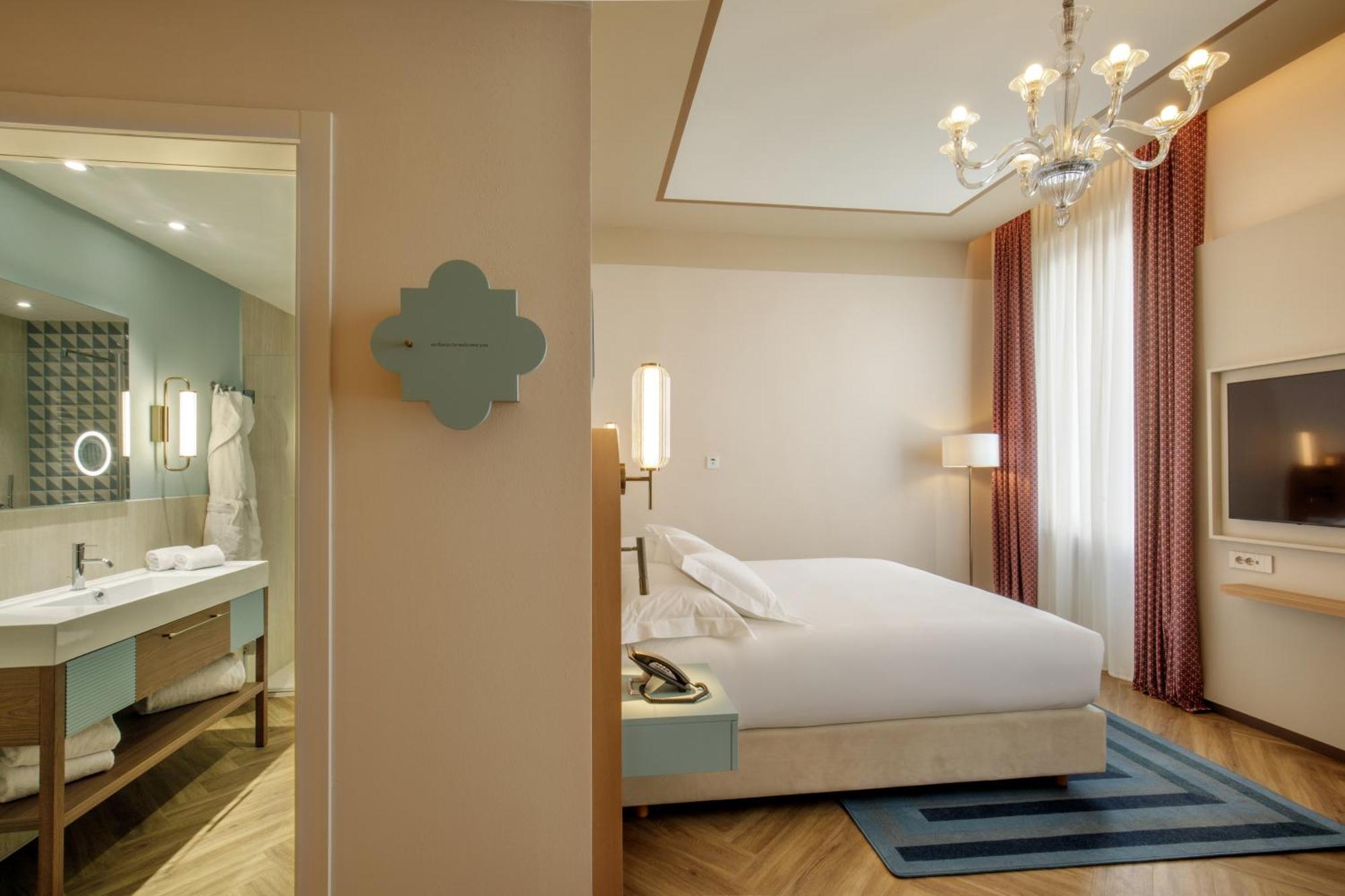 King Guest Room,1717050234:JPEG