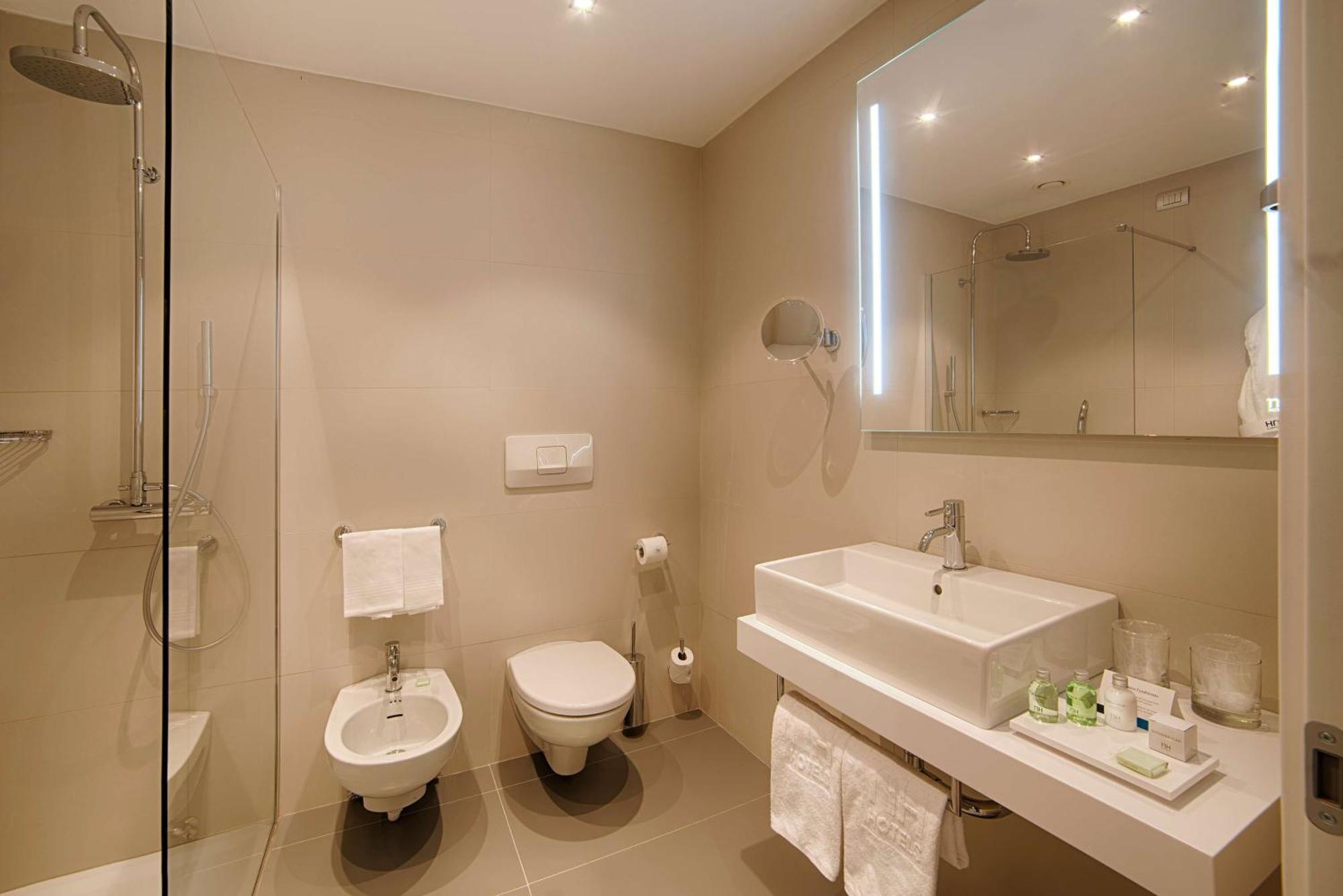 Superior Double or Twin Room,1722891128:JPEG