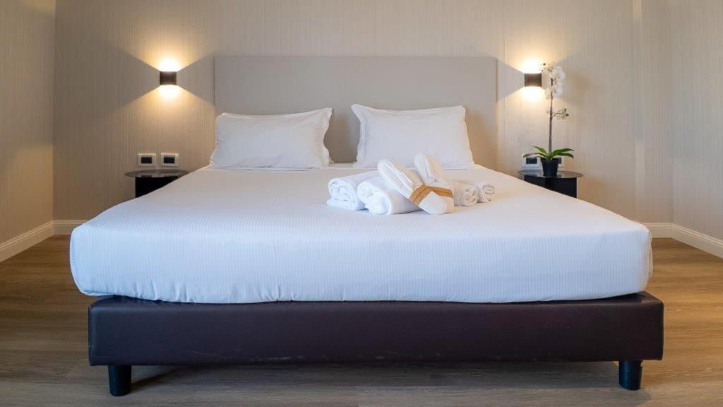Superior Double or Twin Room,1729992821:JPEG