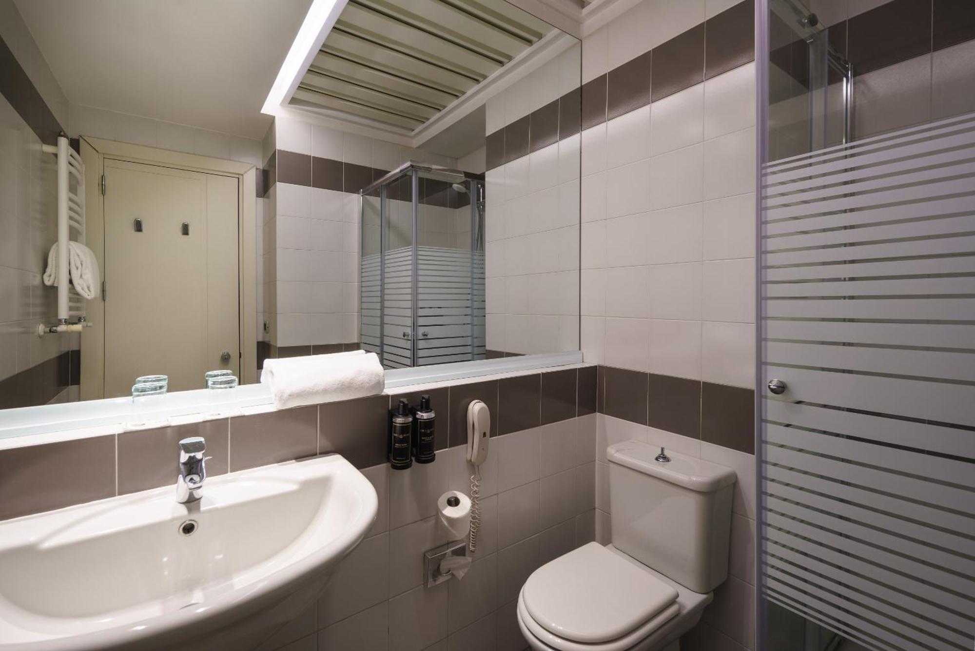 Single Room,1729993351:JPEG