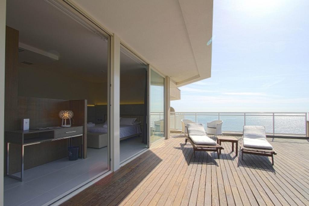 King Suite with Spa Bath,1327725539:JPEG