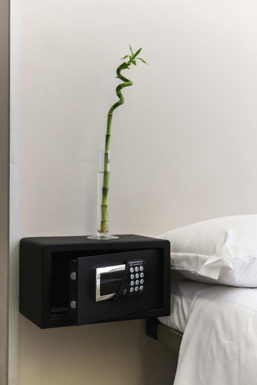 Cama em Dormitório Misto com 6 Camas e Casa de Banho Privada