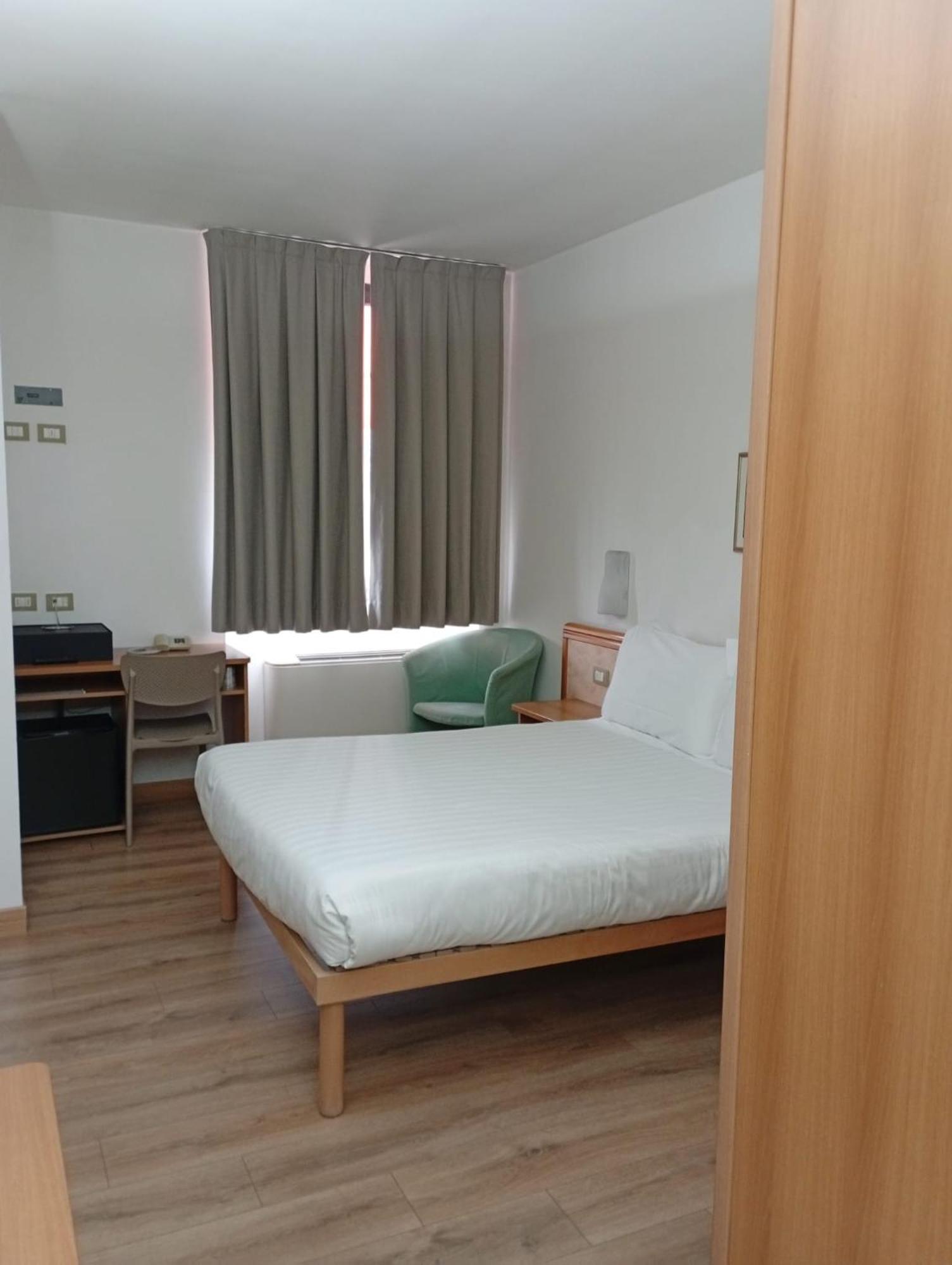 Budget Single Room French Bed,1742588215:JPEG
