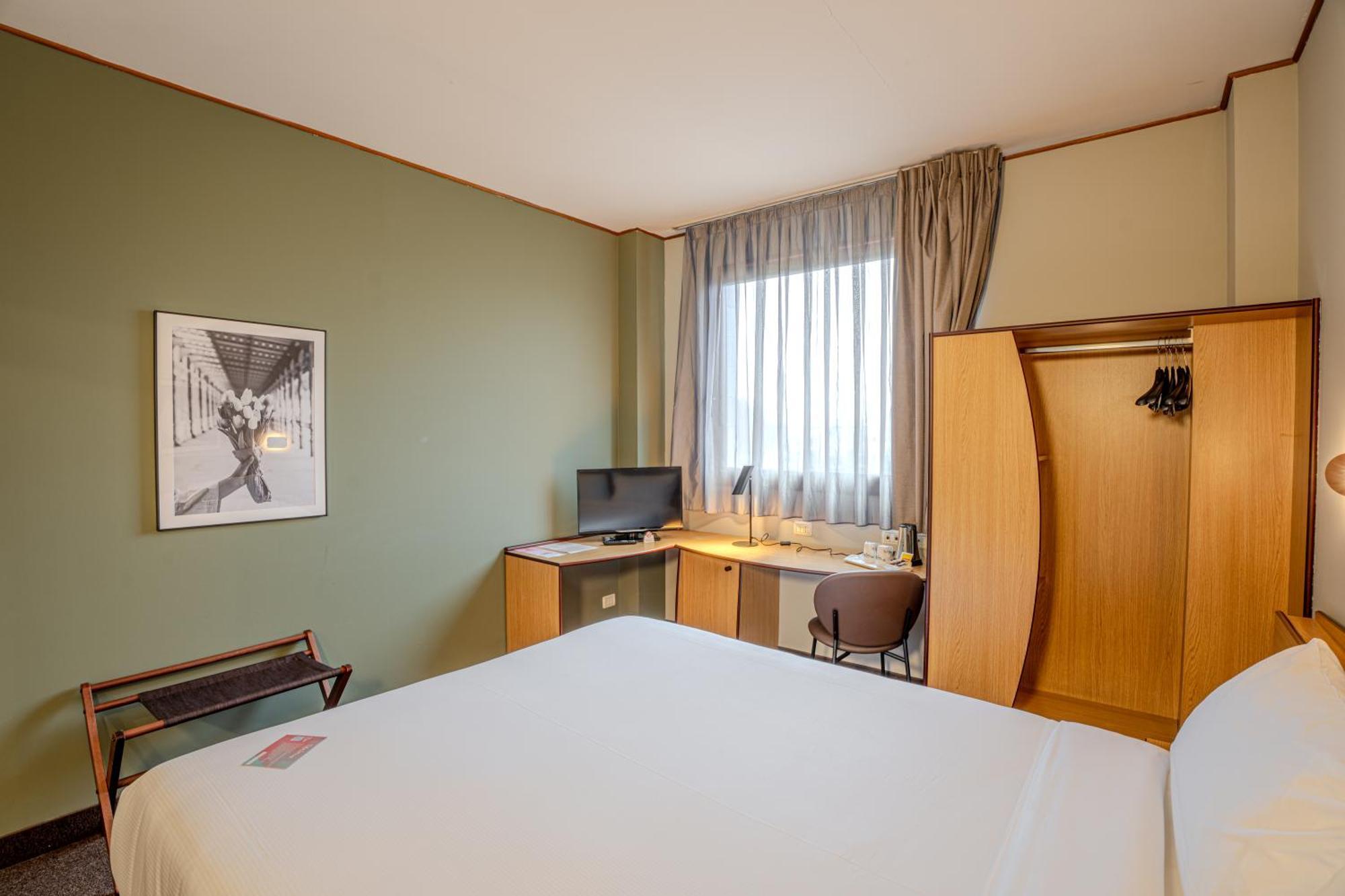 Standard Queen Room,1742588679:JPEG