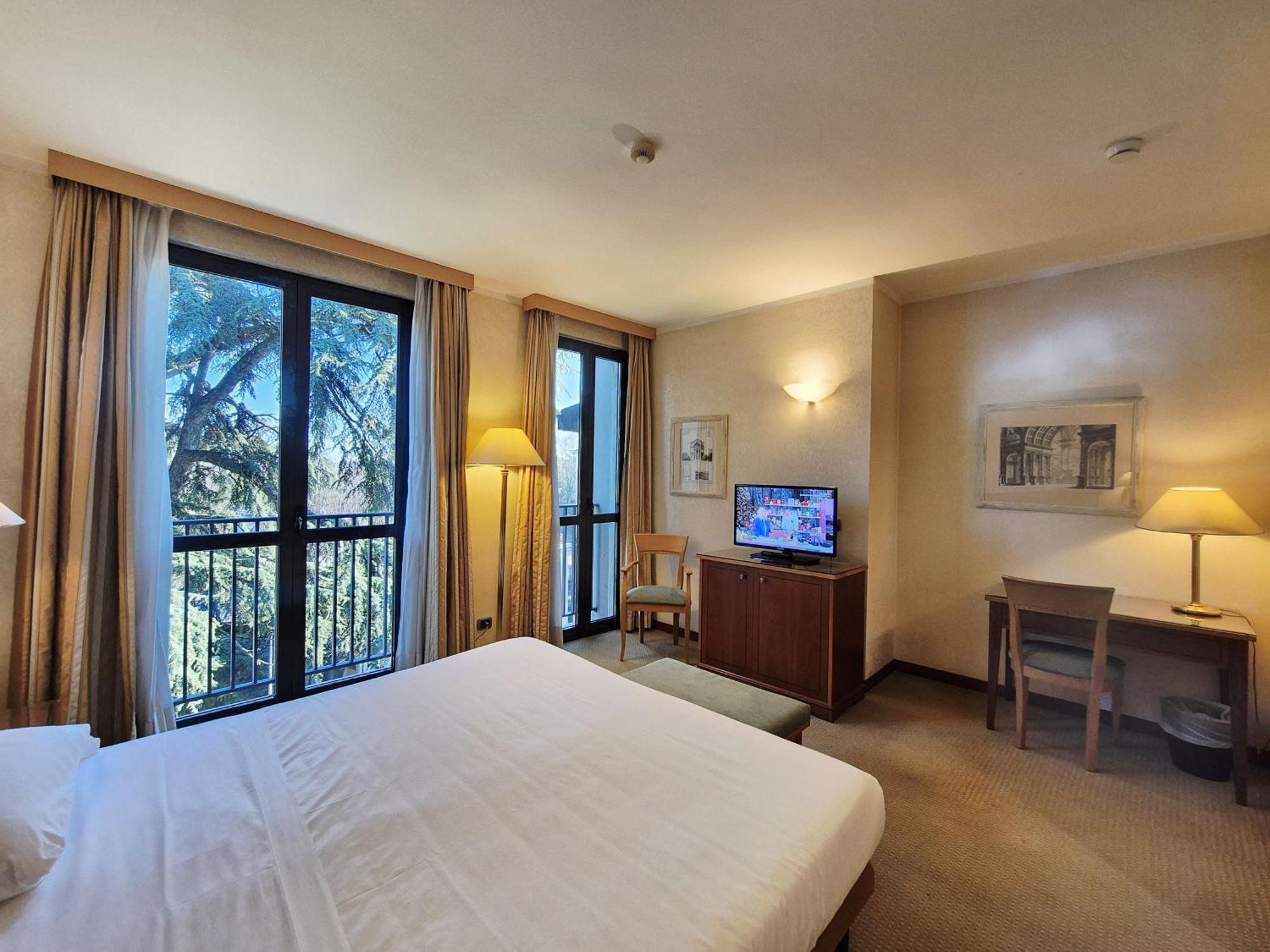 Double Room,1742589346:JPEG