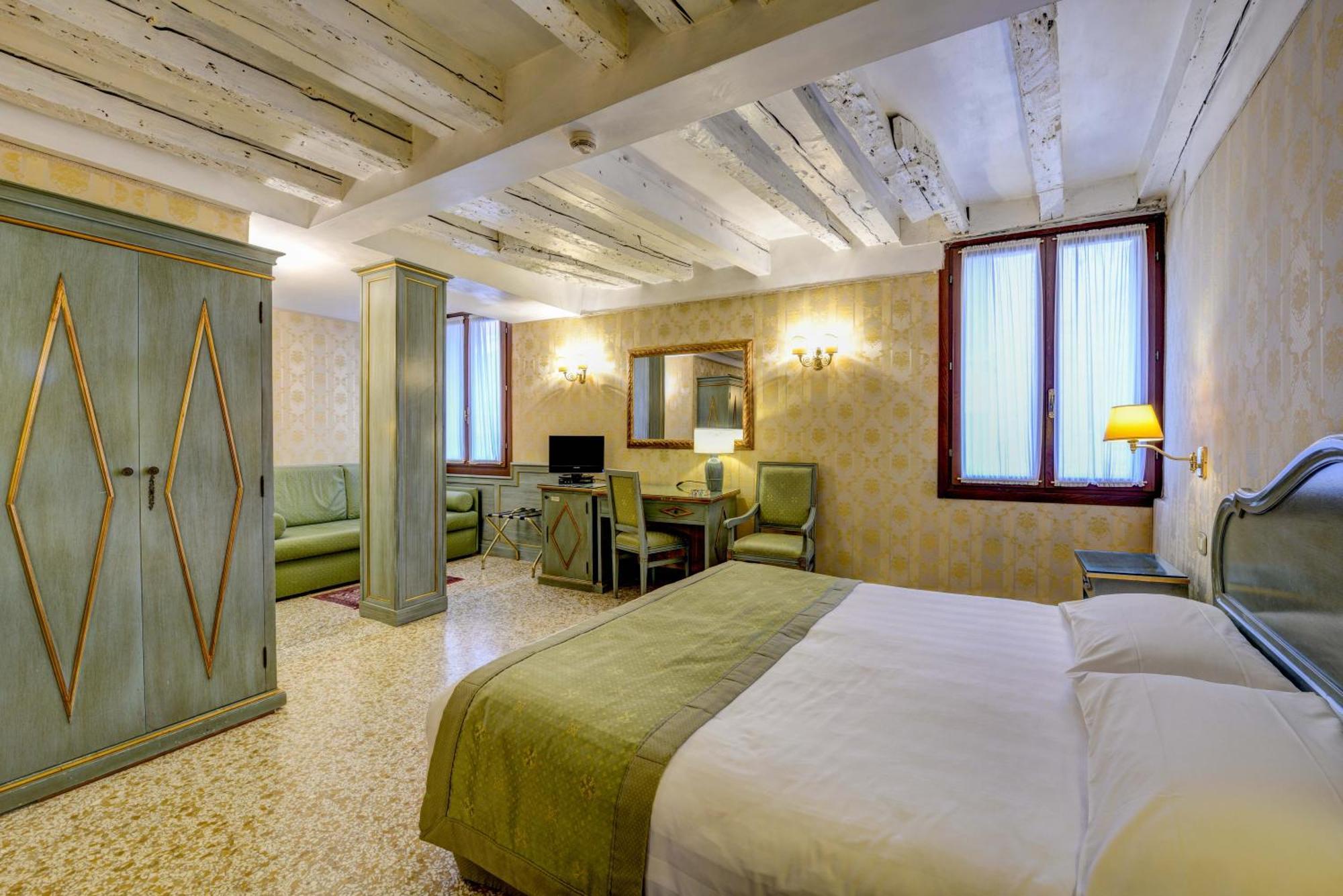 Quarto com Cama de Casal ou 2 de Solteiro e Vista