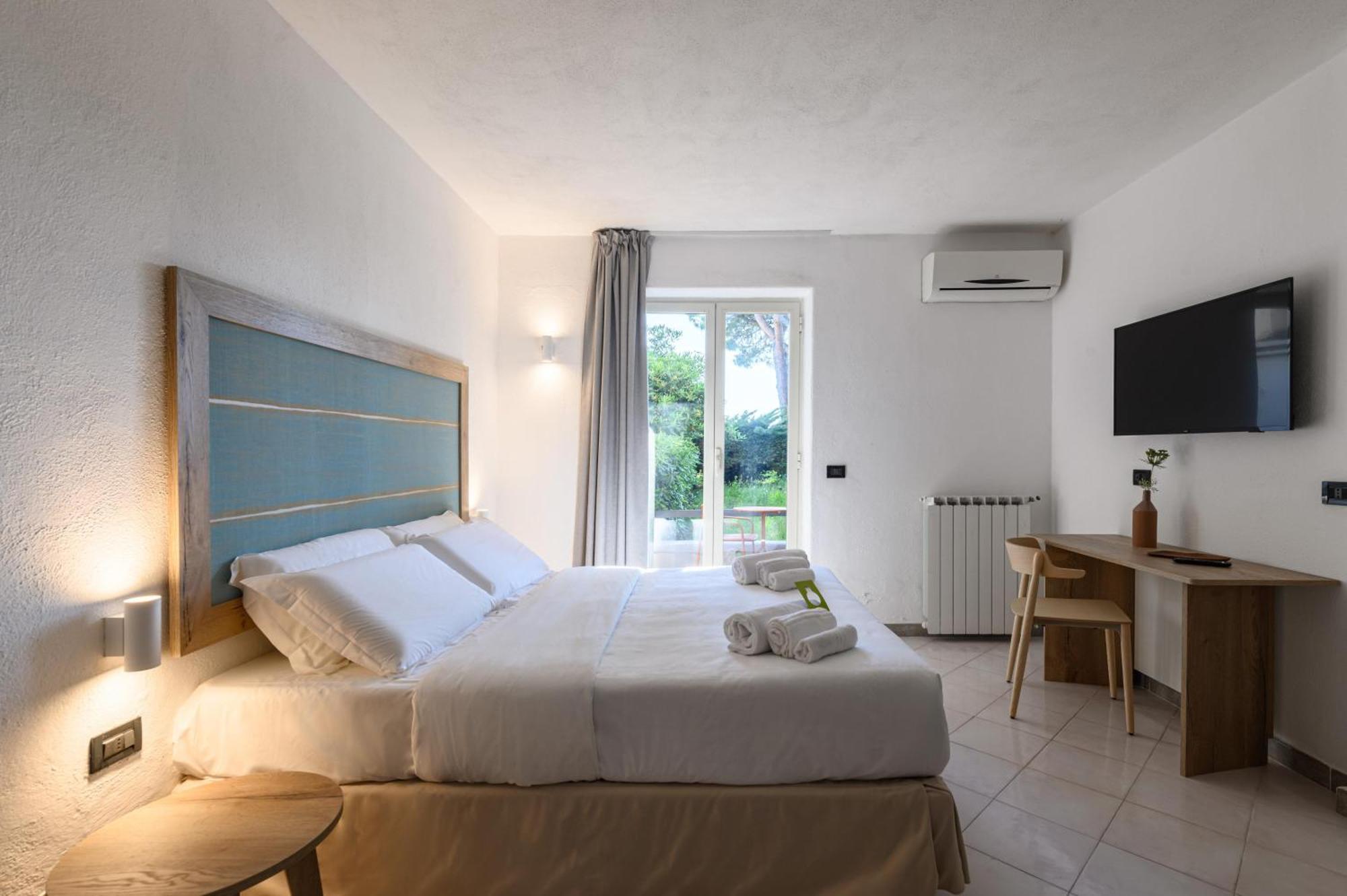 Quadruple Room,1742714897:JPEG