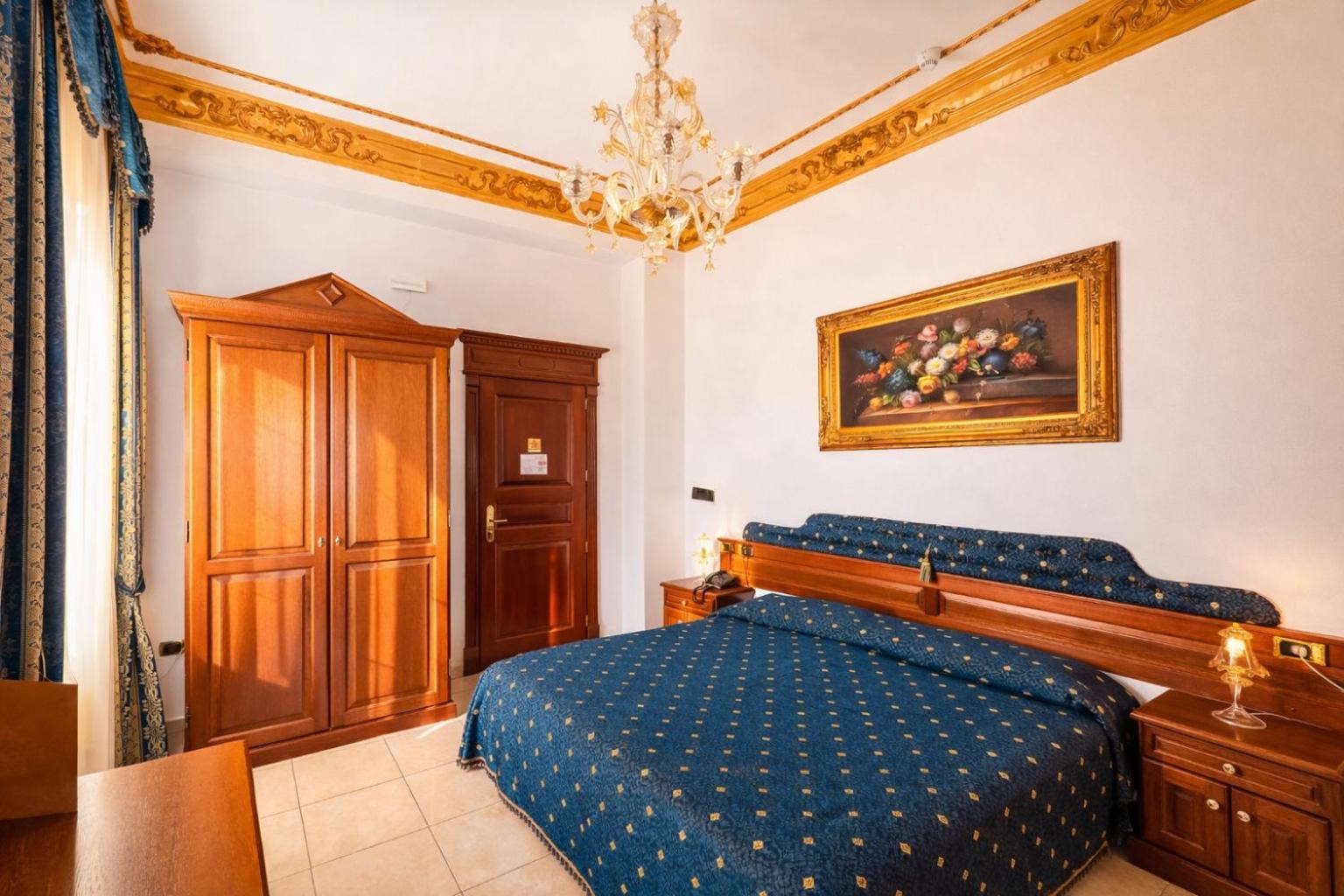 Double Room,1742929269:JPEG