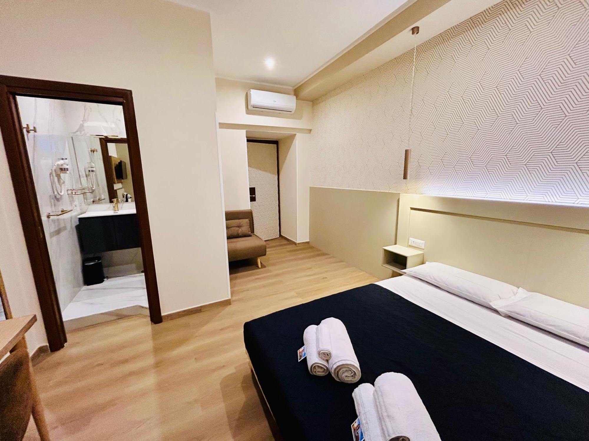 Deluxe Double or Twin Room