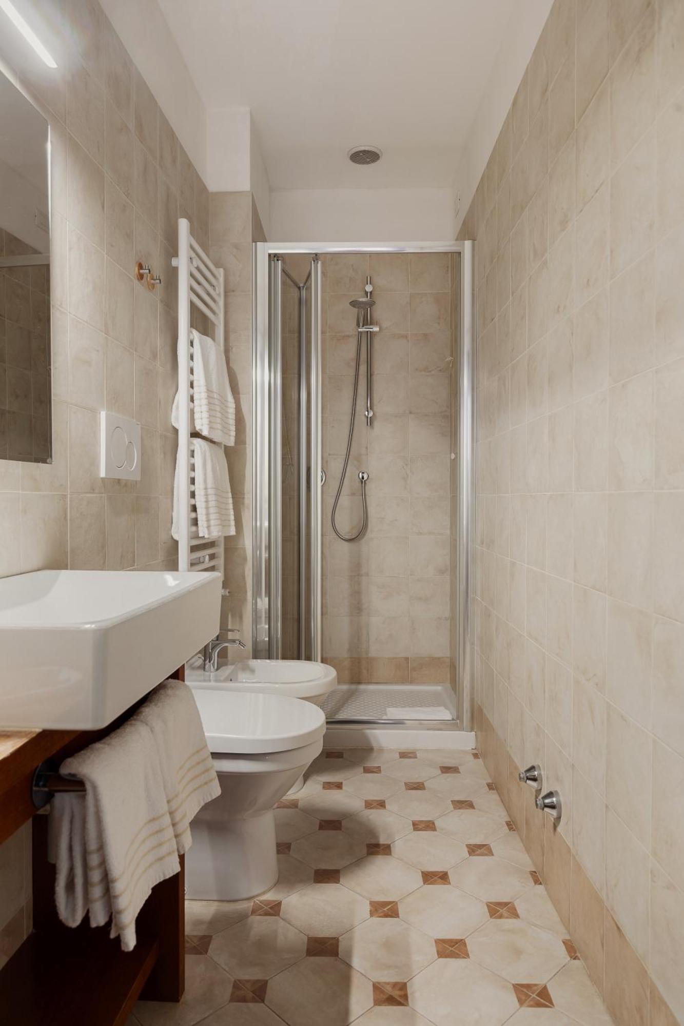 Double Room Private Bathroom