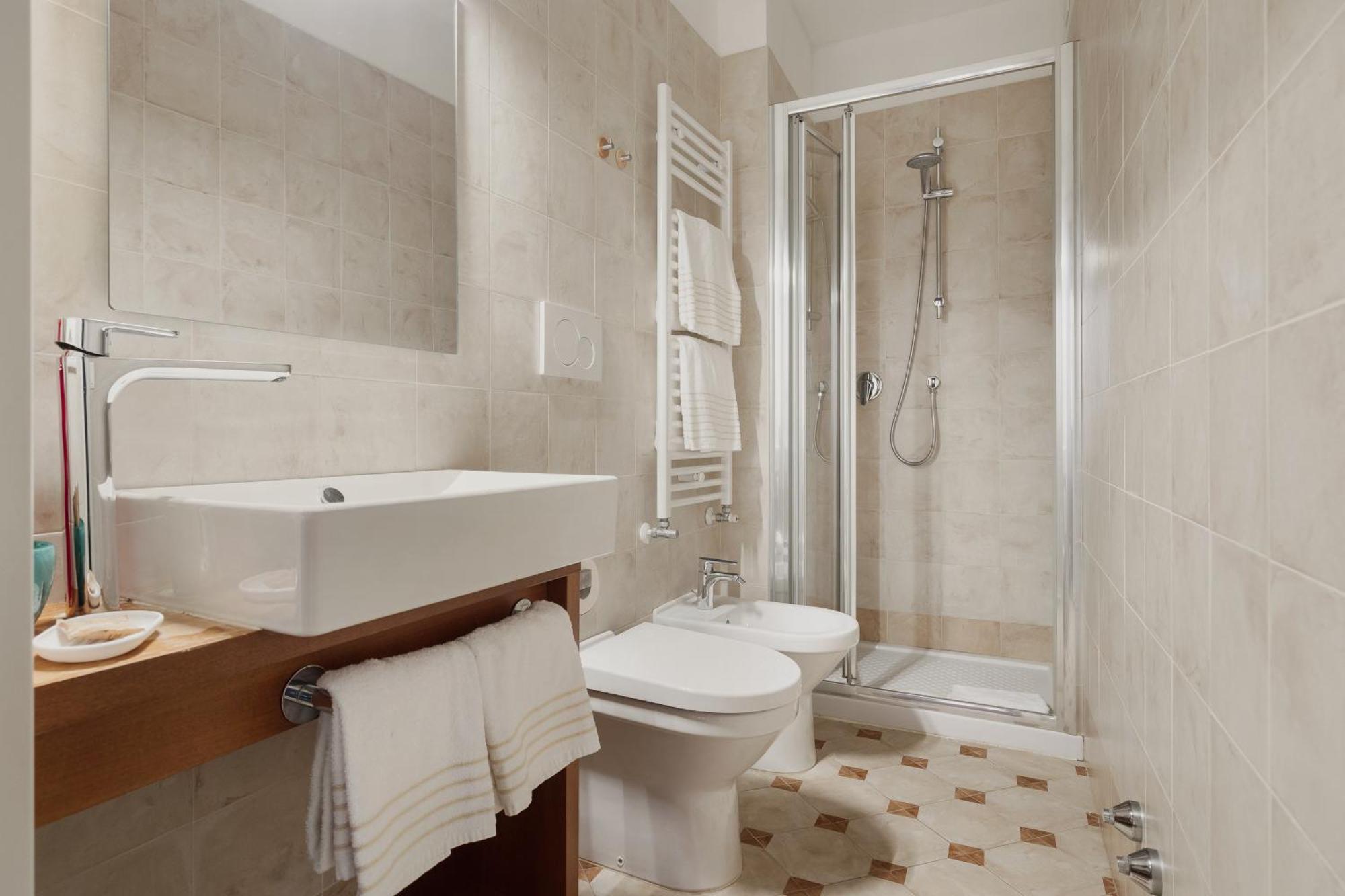 Double Room Private Bathroom