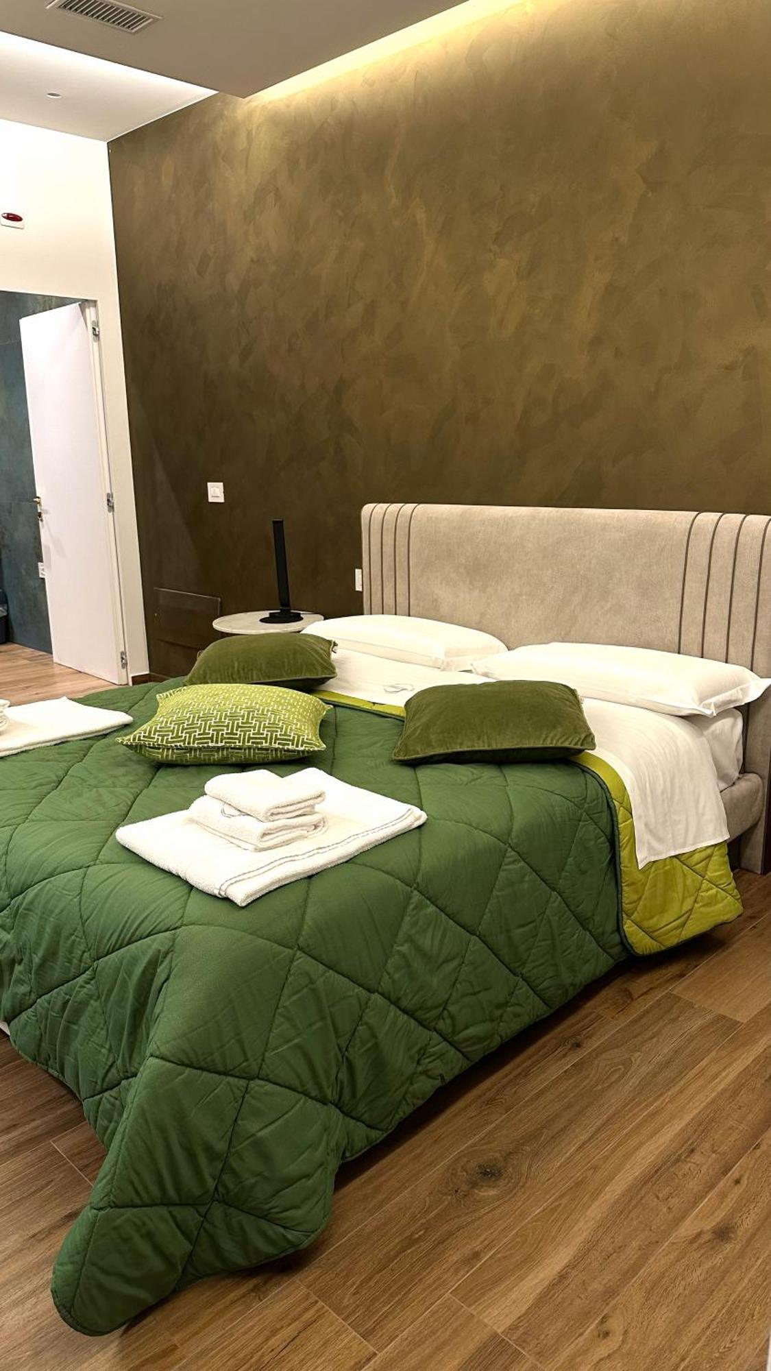 Standard Double Room,1743465803:JPEG