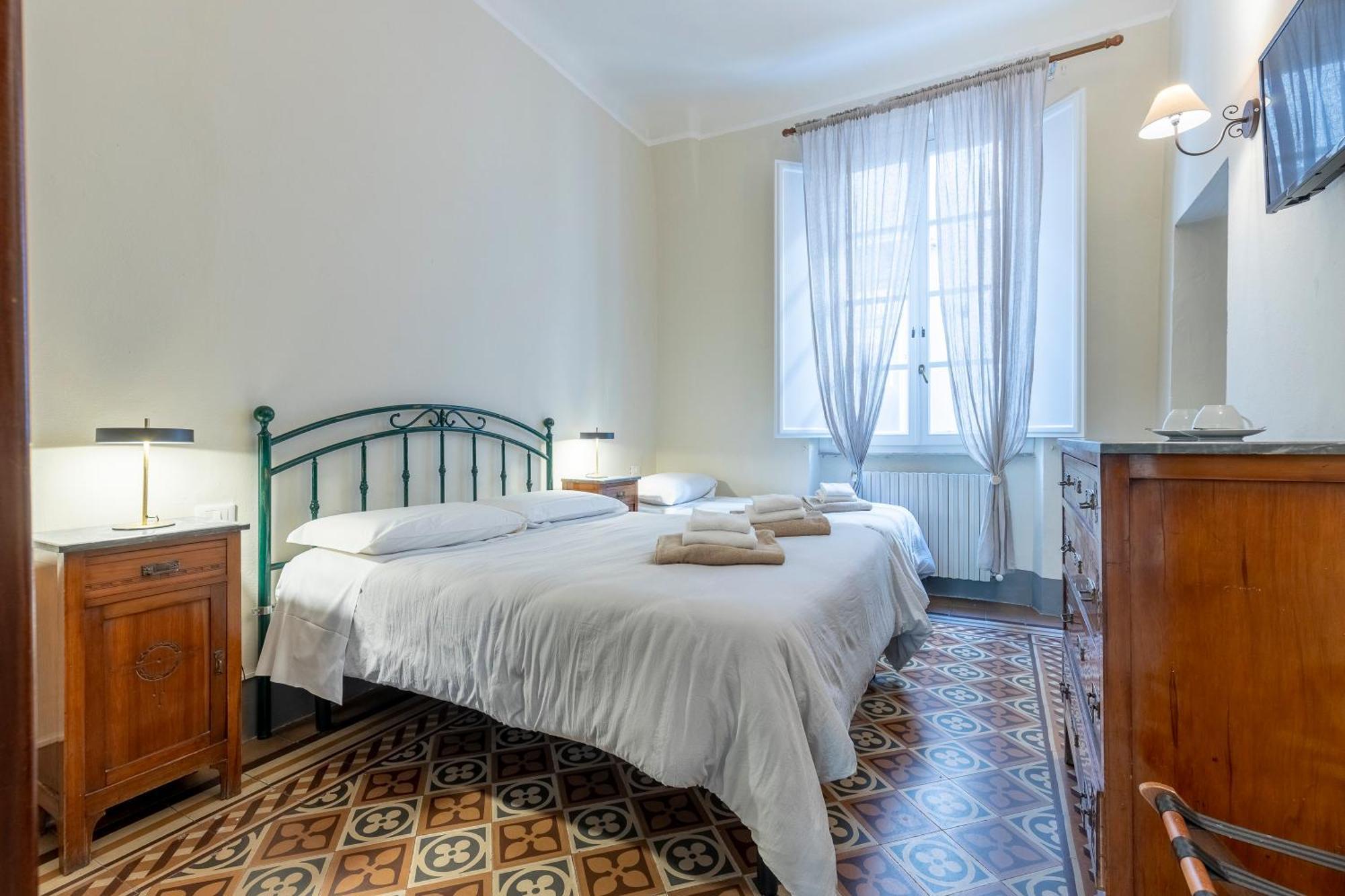 Triple Room with Private External Bathroom