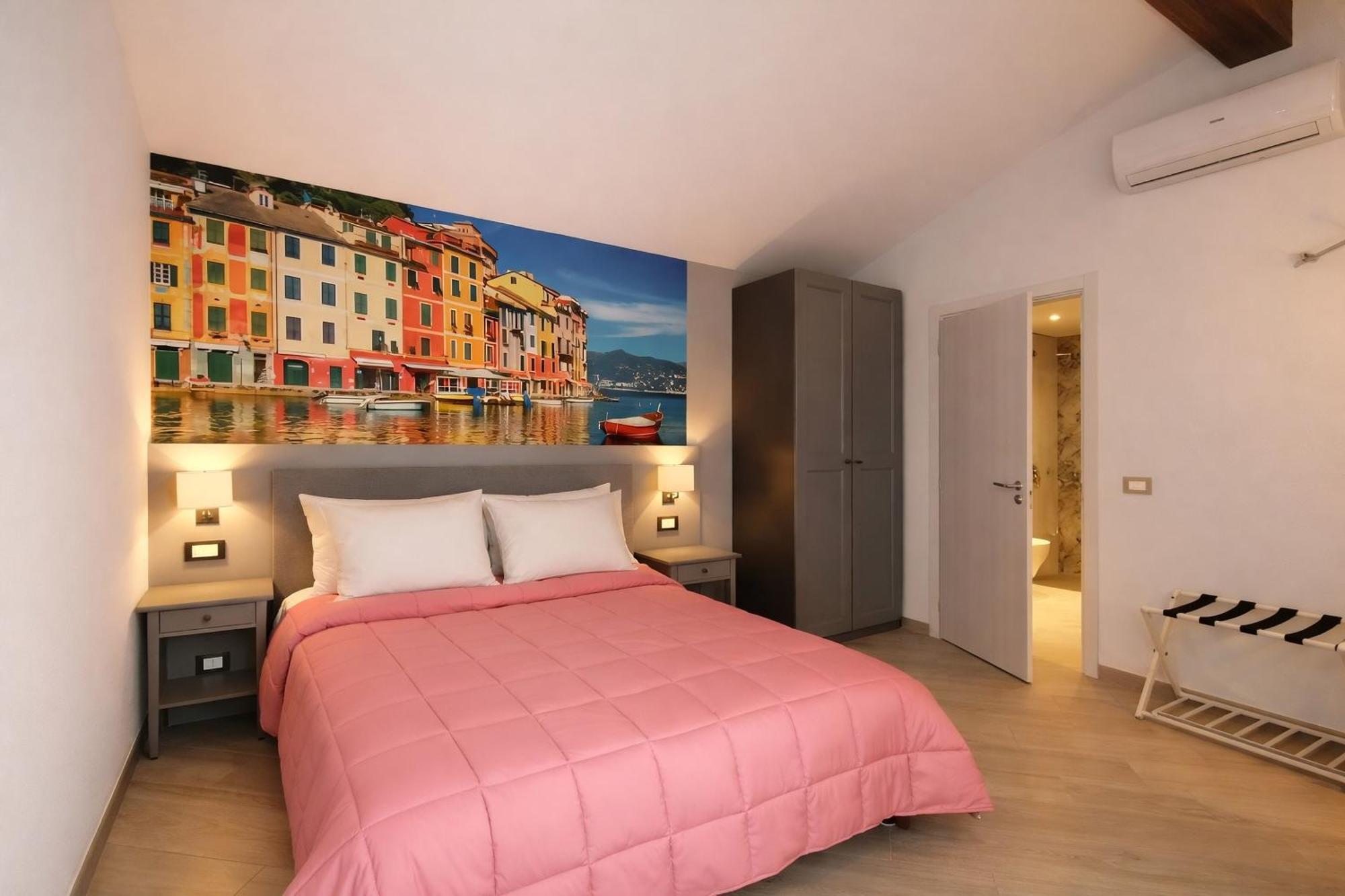 Double Room,1746822955:JPEG