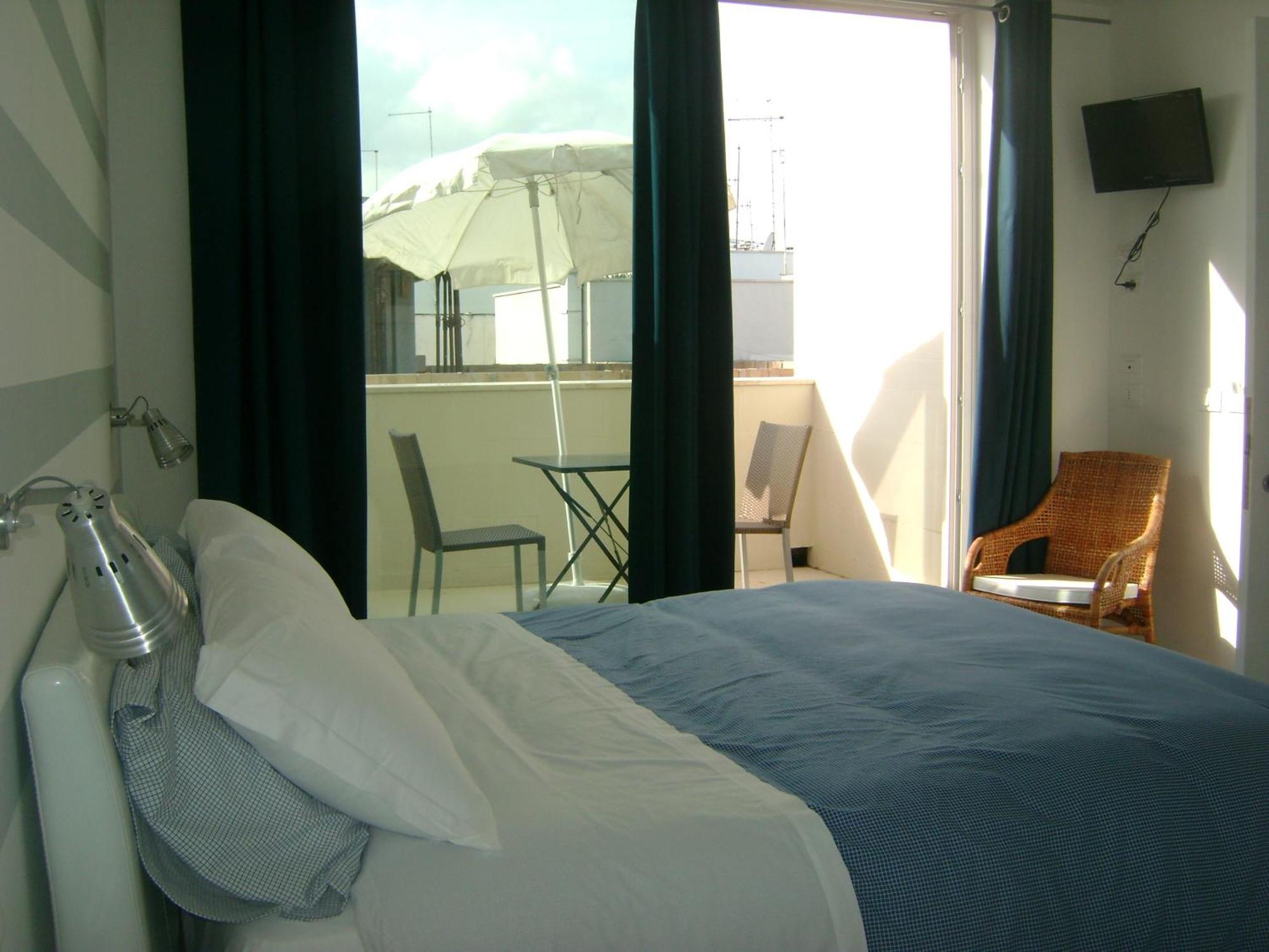 Deluxe Double Room Balcony,1746864289:JPEG