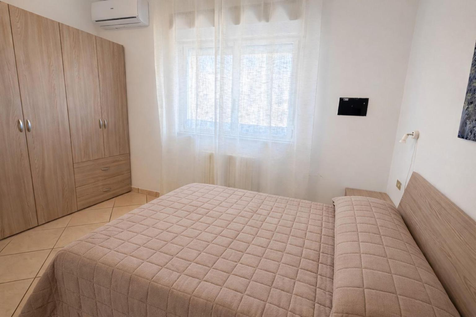 One-Bedroom Apartment,1746931946:JPEG