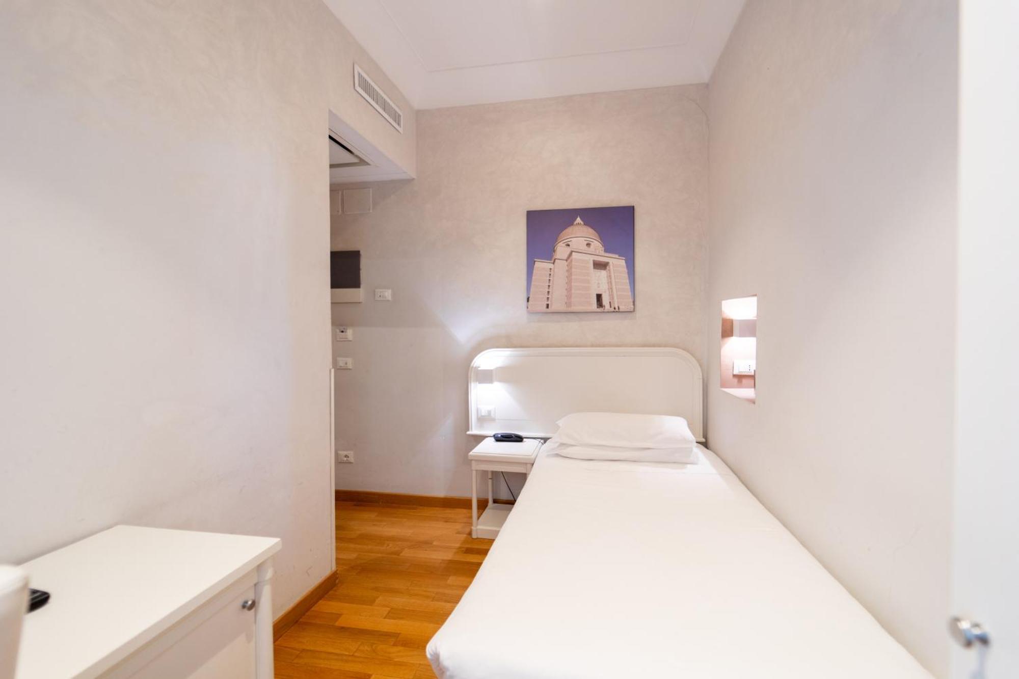 Quarto Individual Econômico