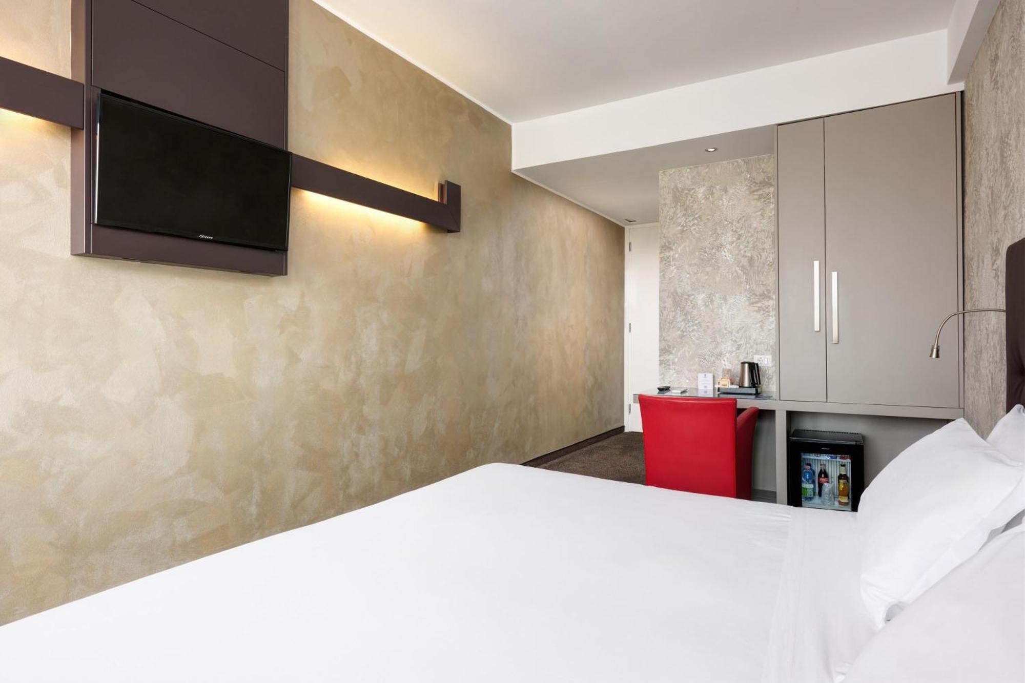 Comfort King Room