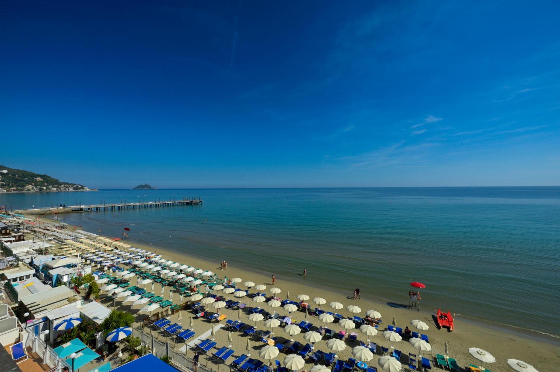Deluxe Double or Twin Room Sea View,1758419179:JPEG