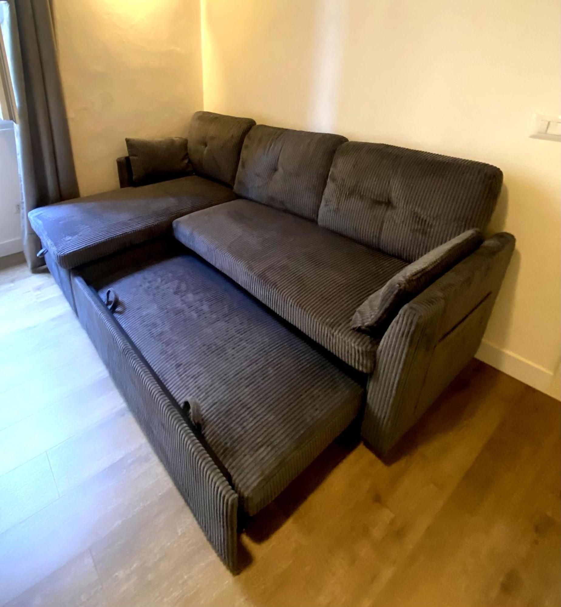 Studio Apartment One Double Bed