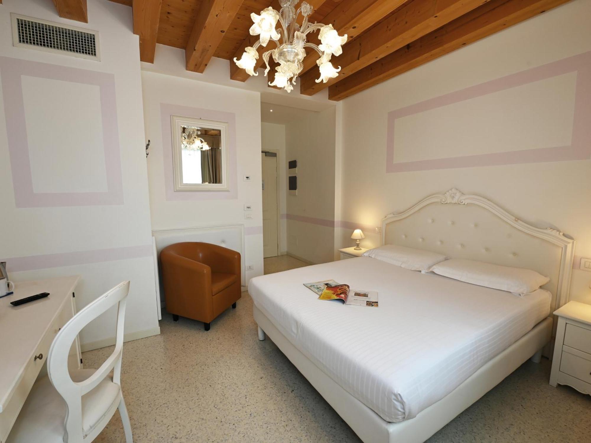 Superior Double Room with Garden View