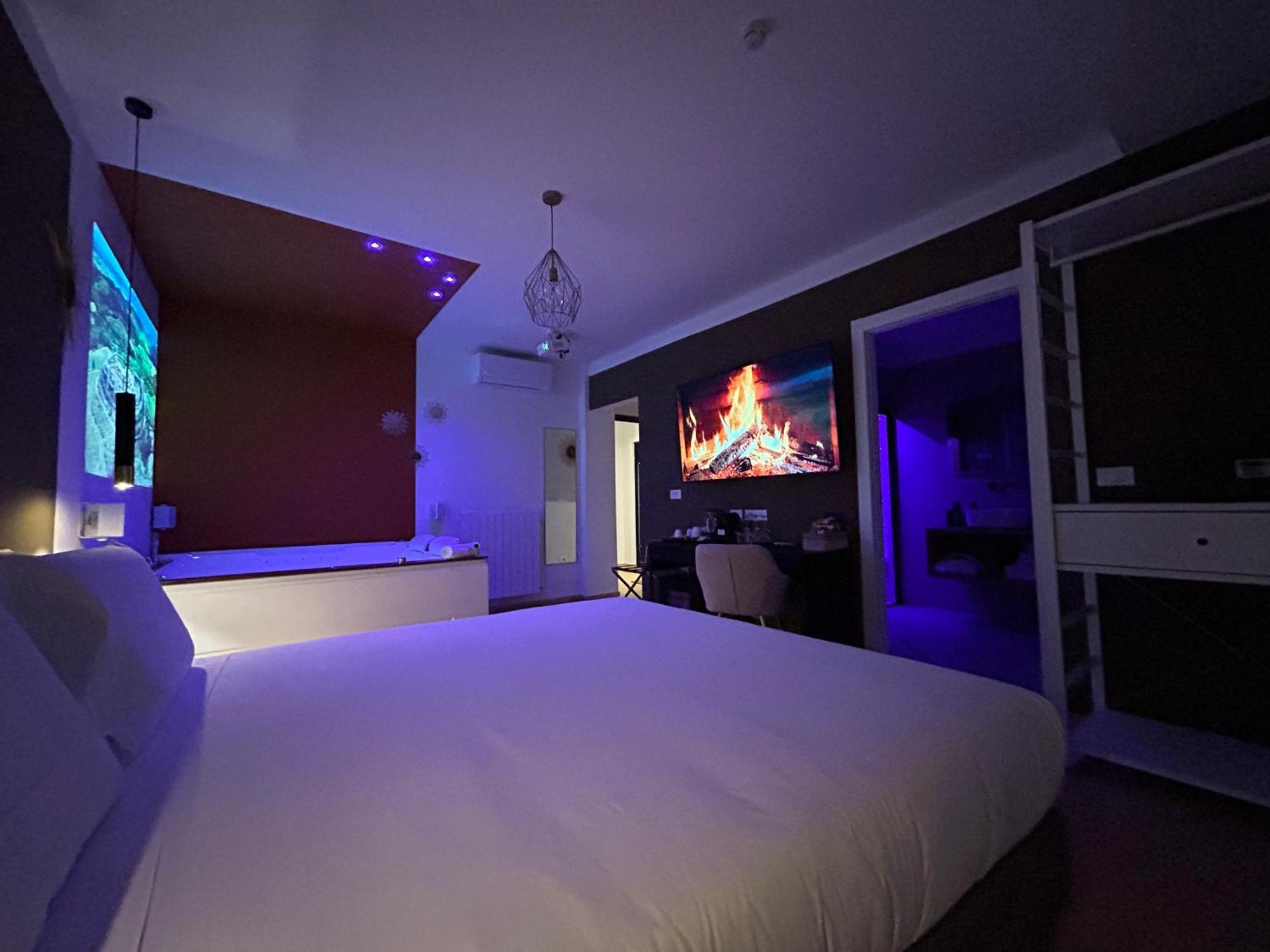 Private Spa Suite Turkish Bath Sauna & Home Cinema,1758797685:JPEG