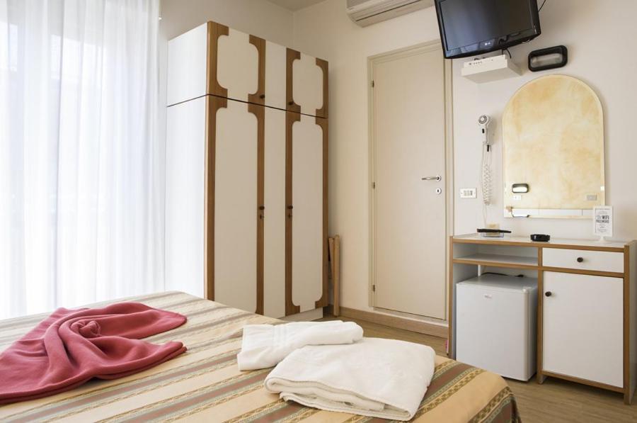 Double or Twin Room,1758807904:JPEG