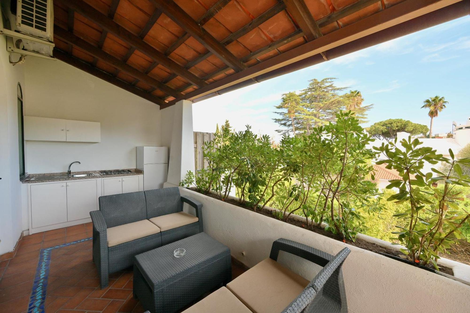 Estudio con terraza