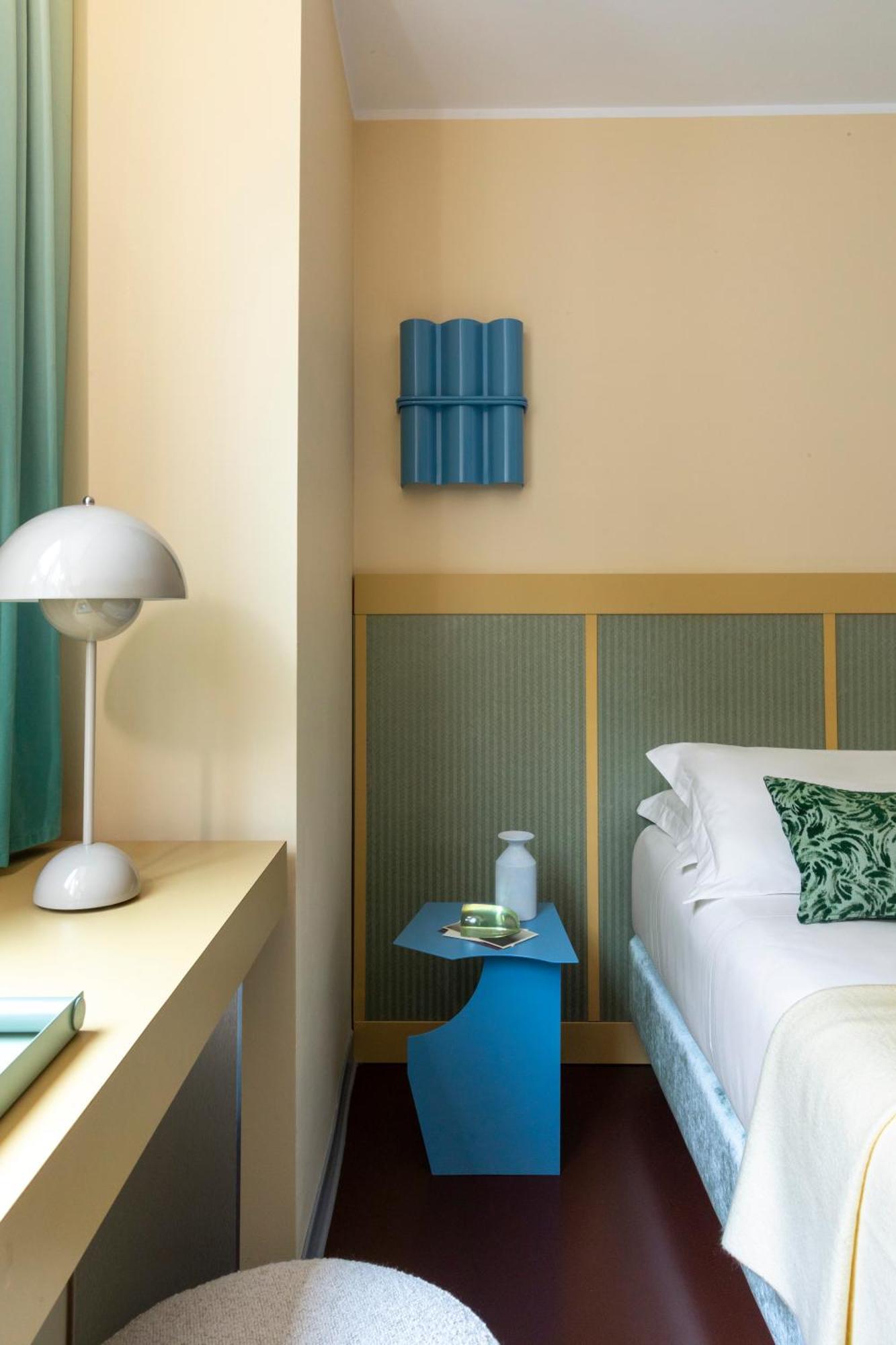 Small Double Room,1765756139:JPEG