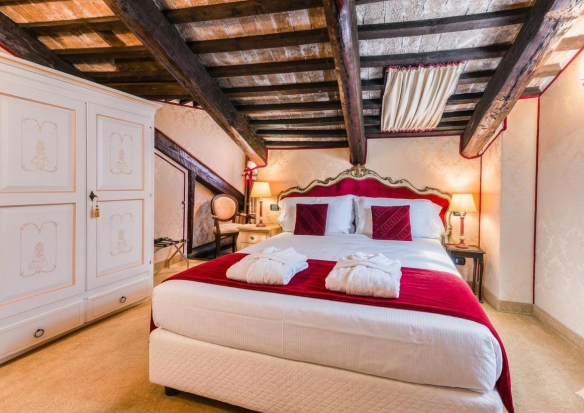 Cozy Double Room