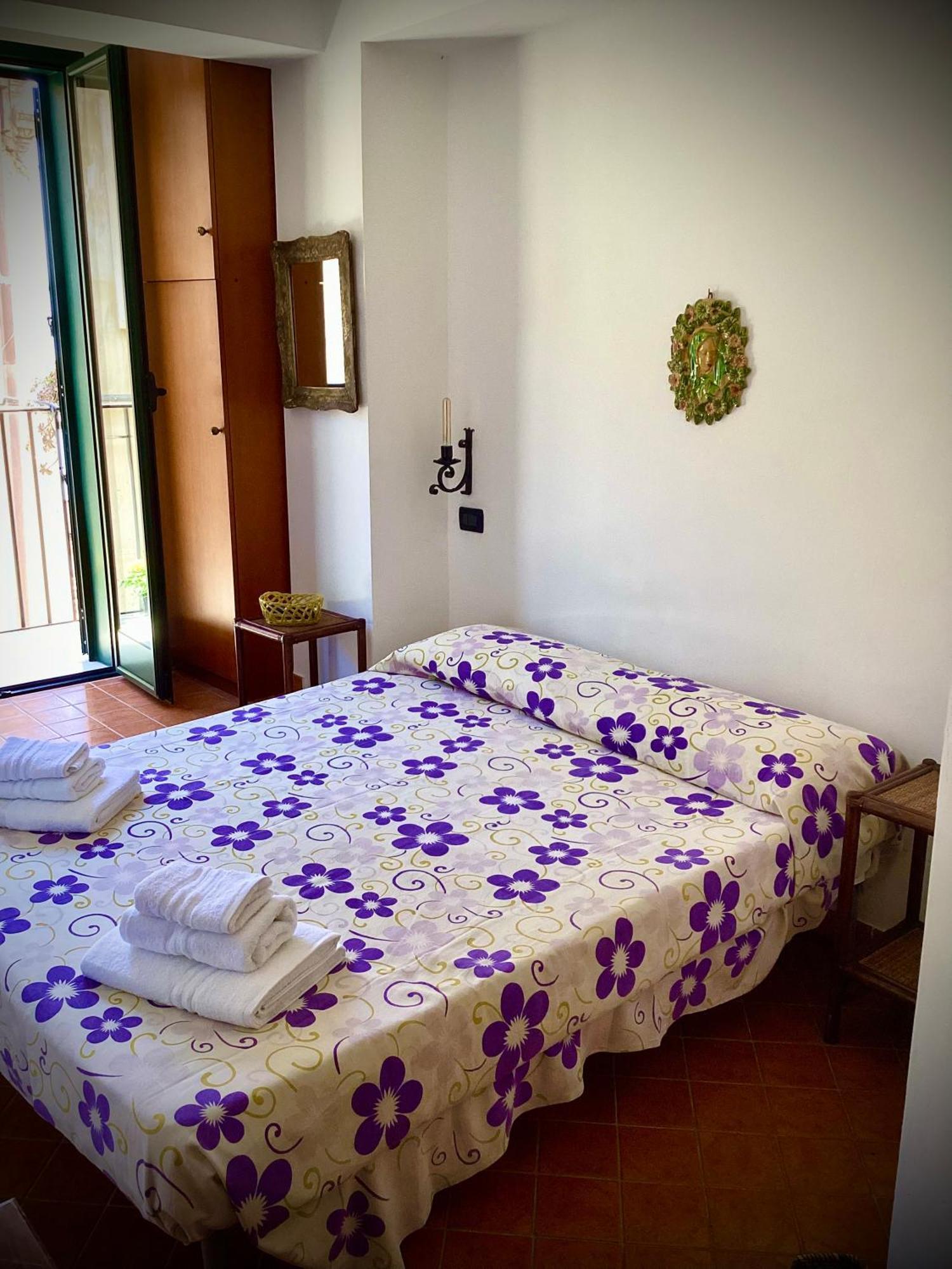Single Room,1589549442:JPEG