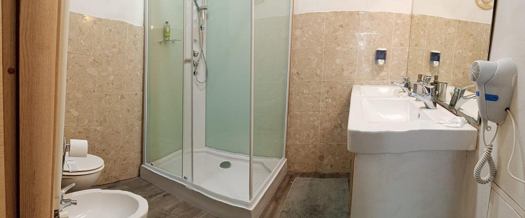 Monolocale con Divano-Letto