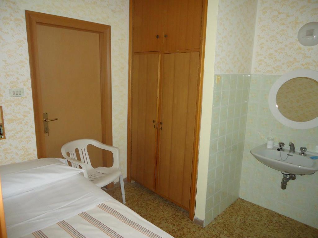 Pokój dwuosobowy z 1 łóżkiem podwójnym lub 2 łóżkami pojedynczymi Basic z widokiem na morze